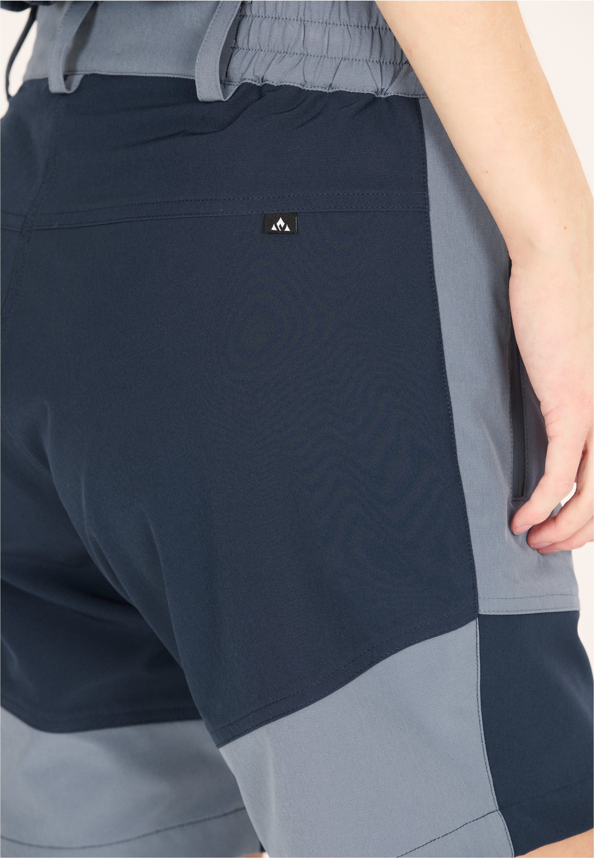 WHISTLER Shorts »LALA«, mit extra komfortablem Funktionsstretch