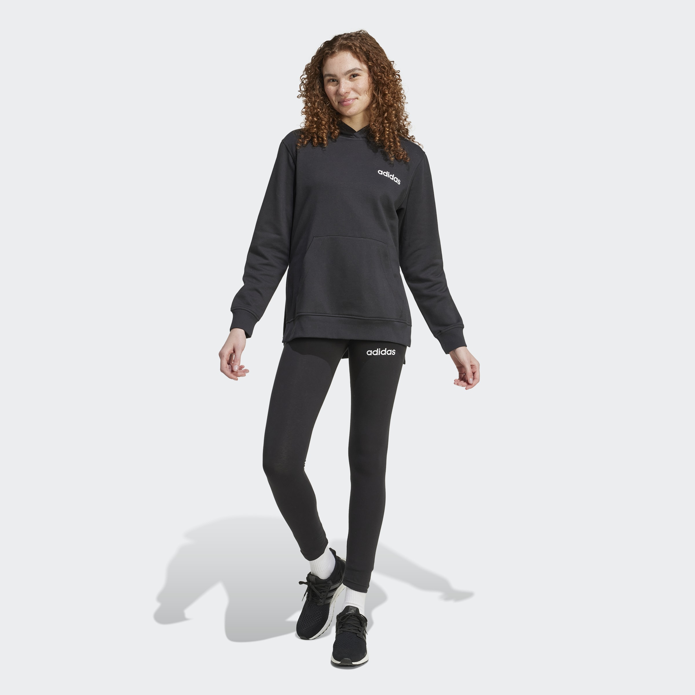 adidas Sportswear Trainingsanzug "W LEISURE TS" 2 Stk. zweiteiliges Set, für Erwachsene, aus Baumwolle