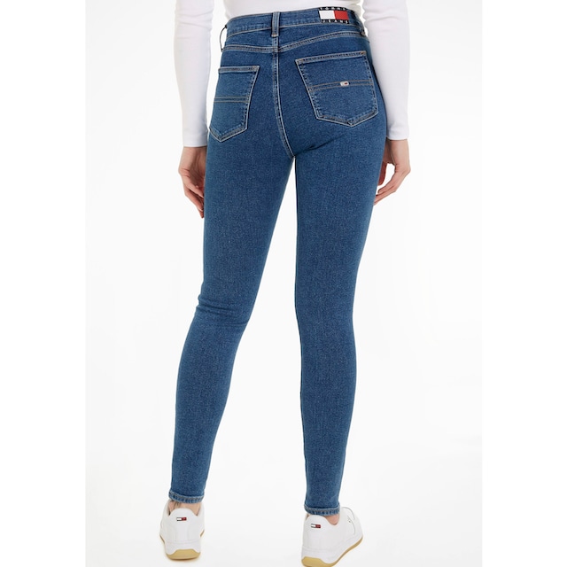 Tommy Jeans Bequeme Jeans »Sylvia«, mit Ledermarkenlabel für bestellen |  BAUR