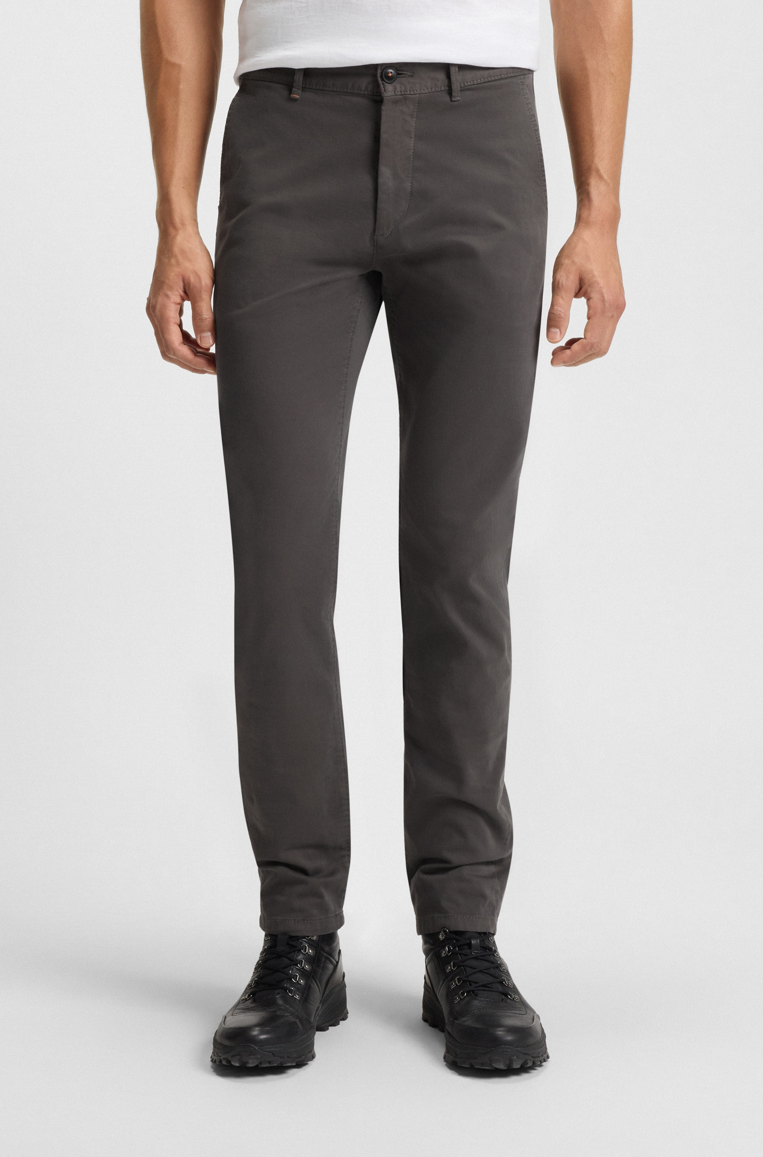 BOSS ORANGE Chinohose "Slim-fit" Aus komfortabler Stretch-Baumwolle und mit praktischen Gesäßtaschen
