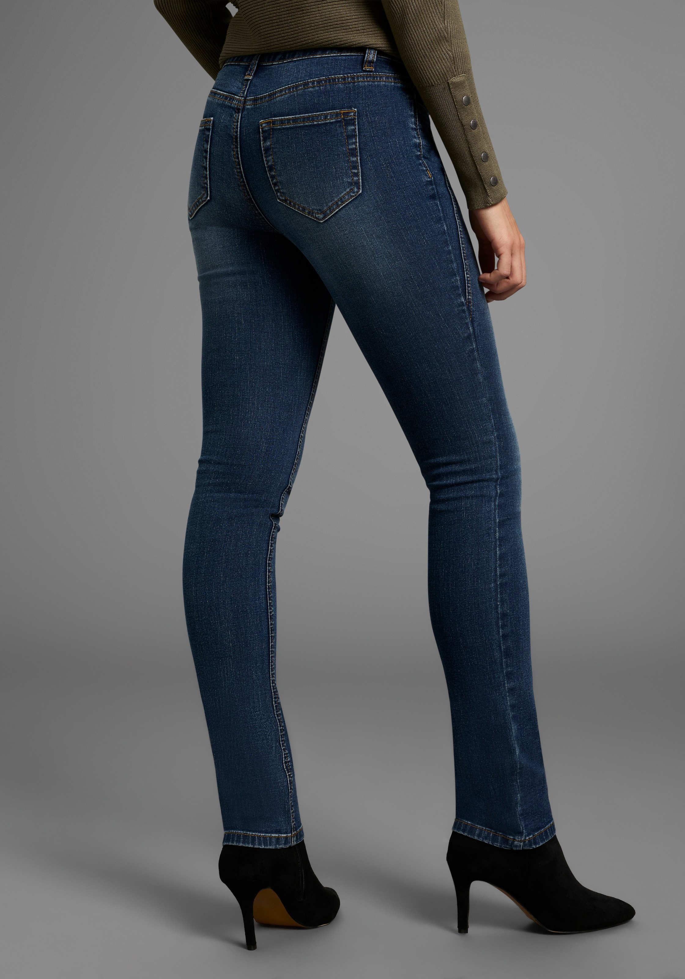 Arizona Comfort-fit-Jeans »mit Keileinsätzen«, niedrige Leibhöhe