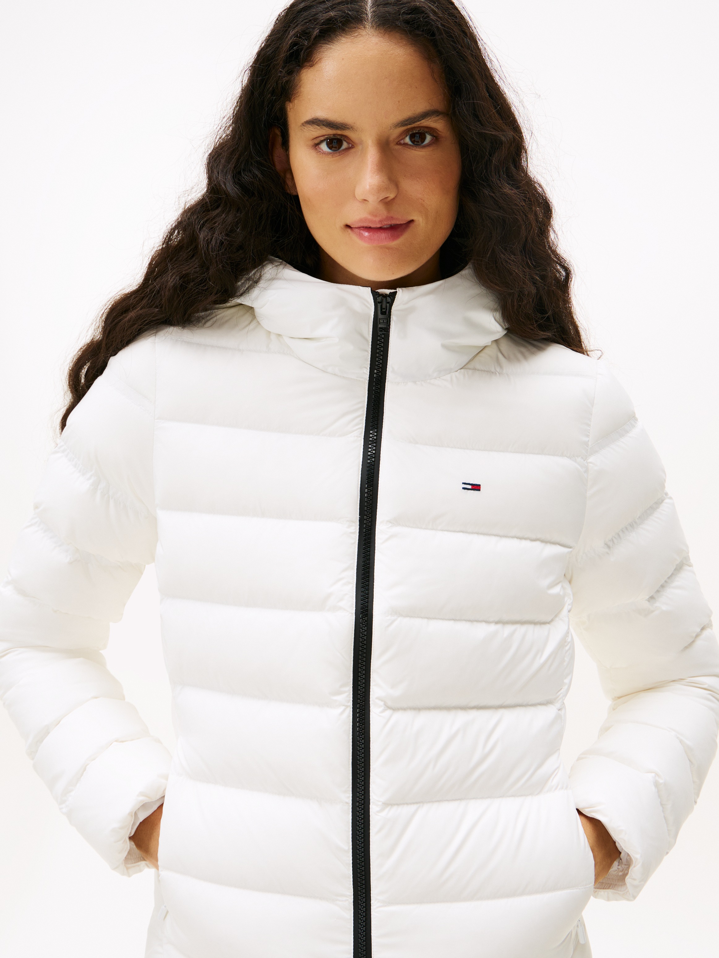 Tommy Jeans Steppjacke »TJW SLIM HOOD PRNT DOWN JCKT EXT«, mit Kapuze