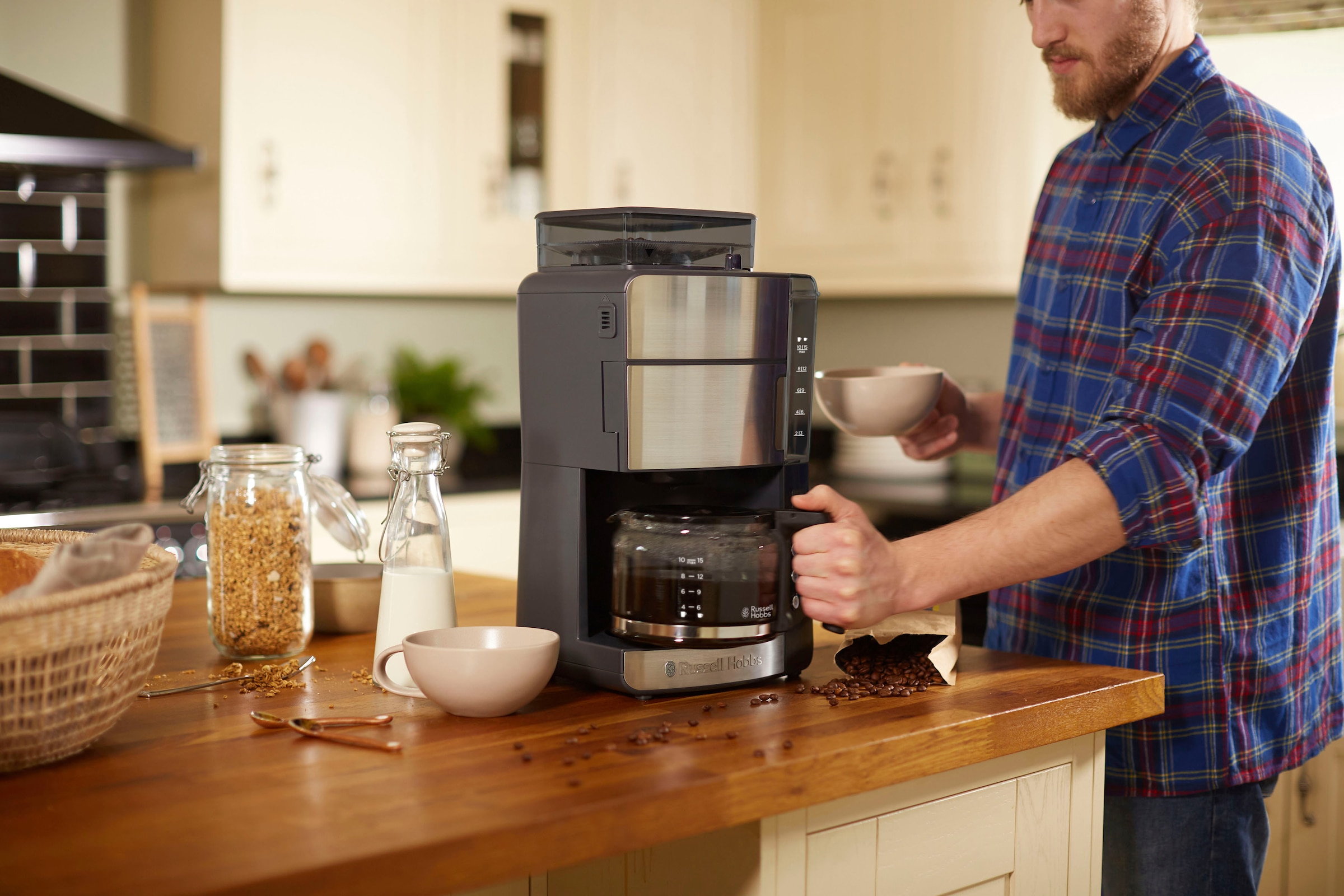 RUSSELL HOBBS Kaffeemaschine mit Mahlwerk 1,25 Brew 1x4 BAUR l & 25610-56«, Papierfilter, | »Grind Kaffeekanne