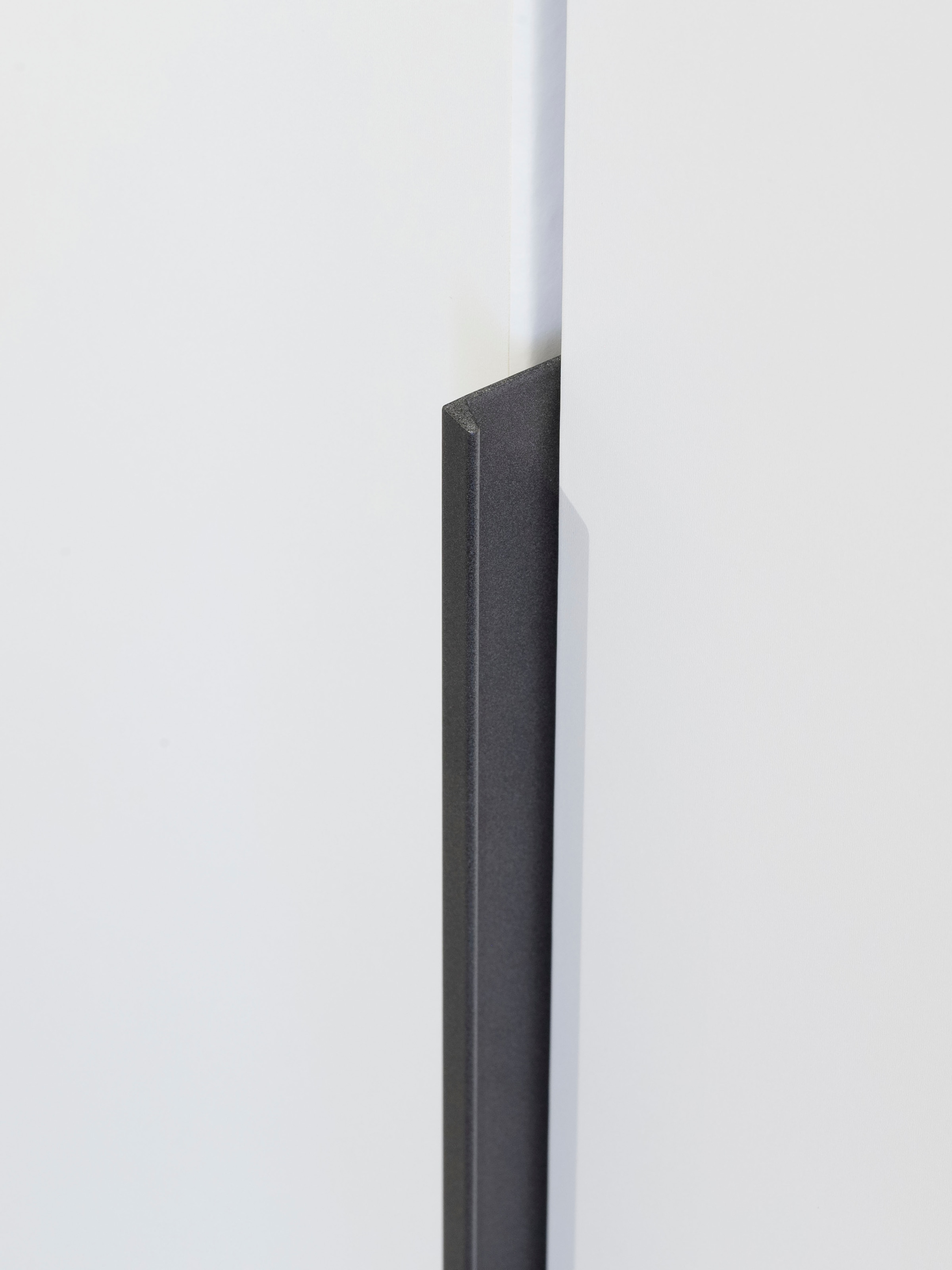rauch Drehtürenschrank »Kleiderschrank Schrank Garderobe Wäscheschrank NAGATA viel Stauraum«, (in 3 verschiedenen Ausstattungen BASIC/CLASSIC/PREMIUM), mit Schubladen sowie Stangengriffen TOPSELLER MADE IN GERMANY