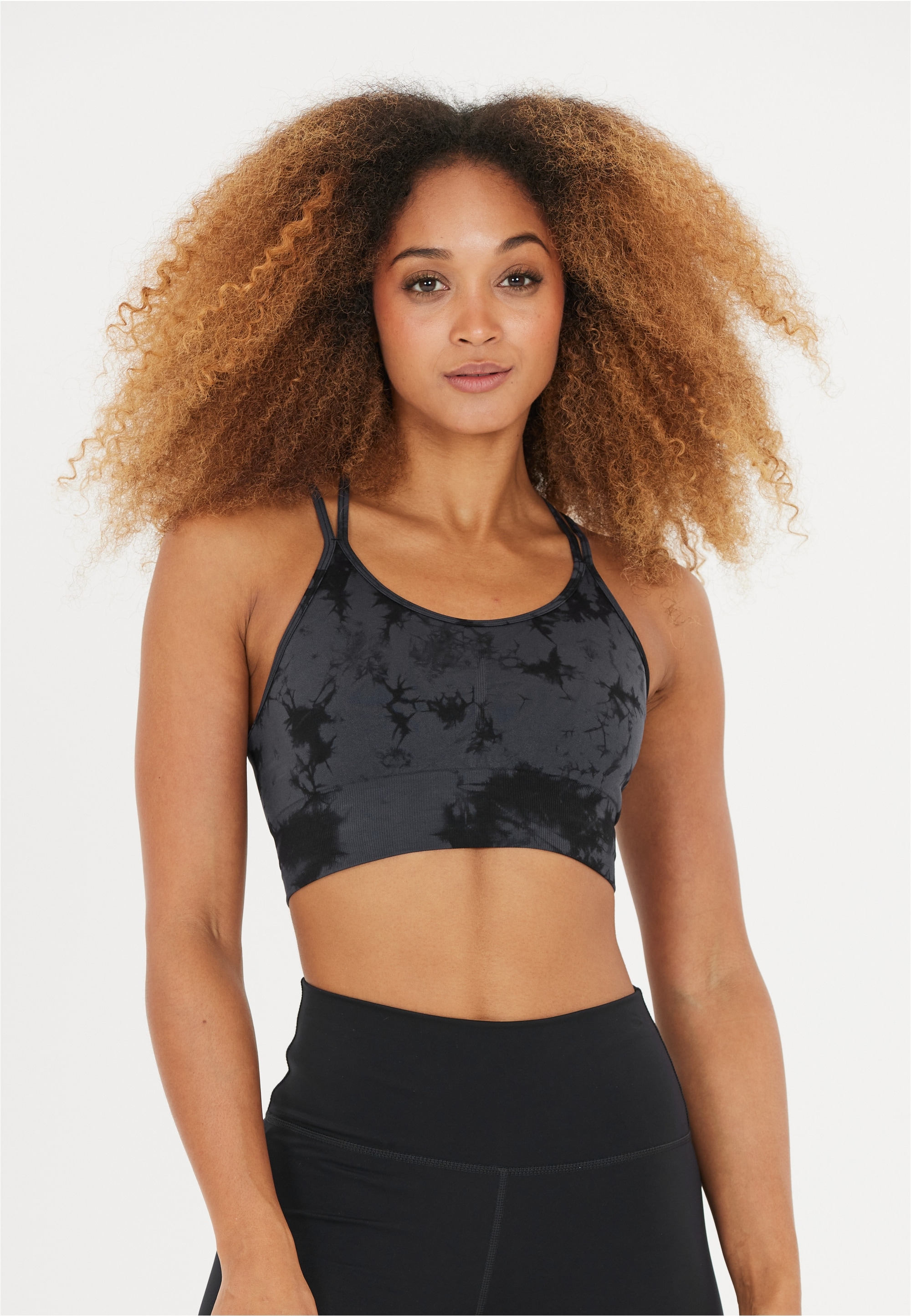 ATHLECIA "Theresa" im nahtlosen Design mit Crossback-Trägern