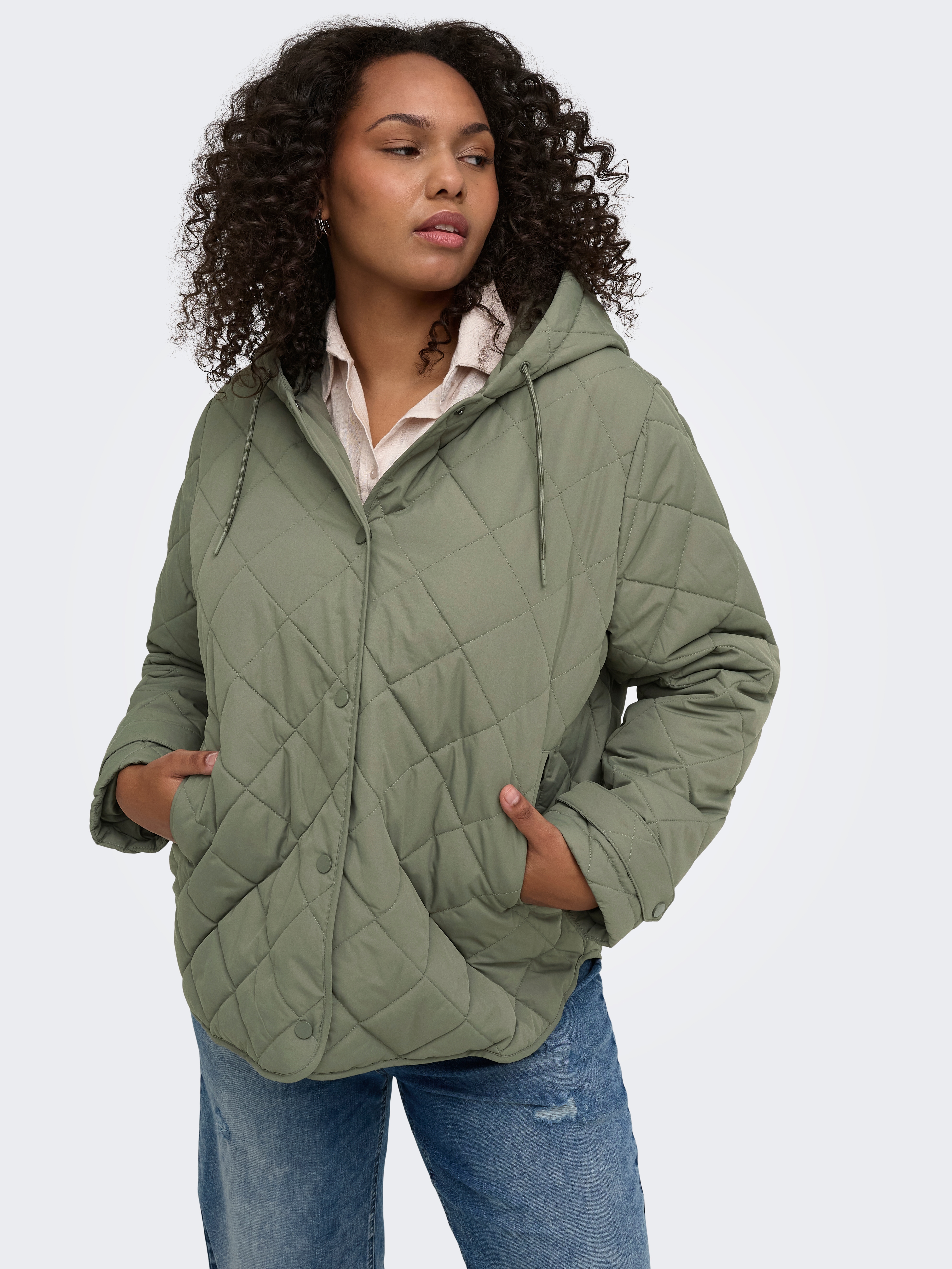 ONLY CARMAKOMA Steppjacke "CARJULIET QUILTED HOOD JACKET NOOS" mit Kapuze Kunstfaser, normal geschnitten