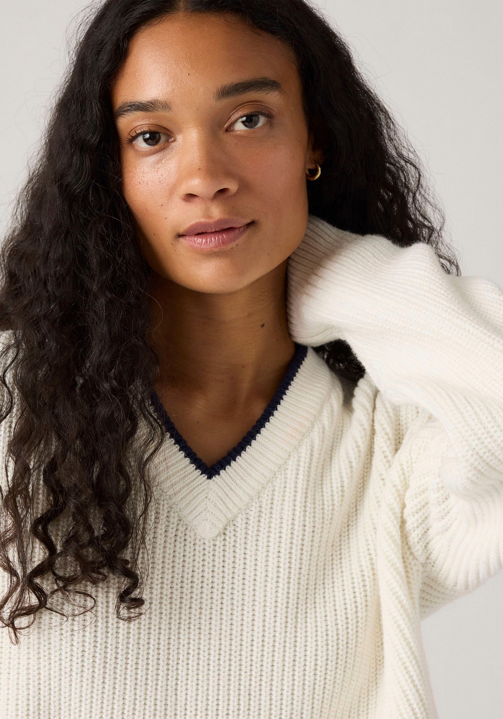 Levi's® Strickpullover »REESE VNECK SWEAT«, mit V-Ausschnitt