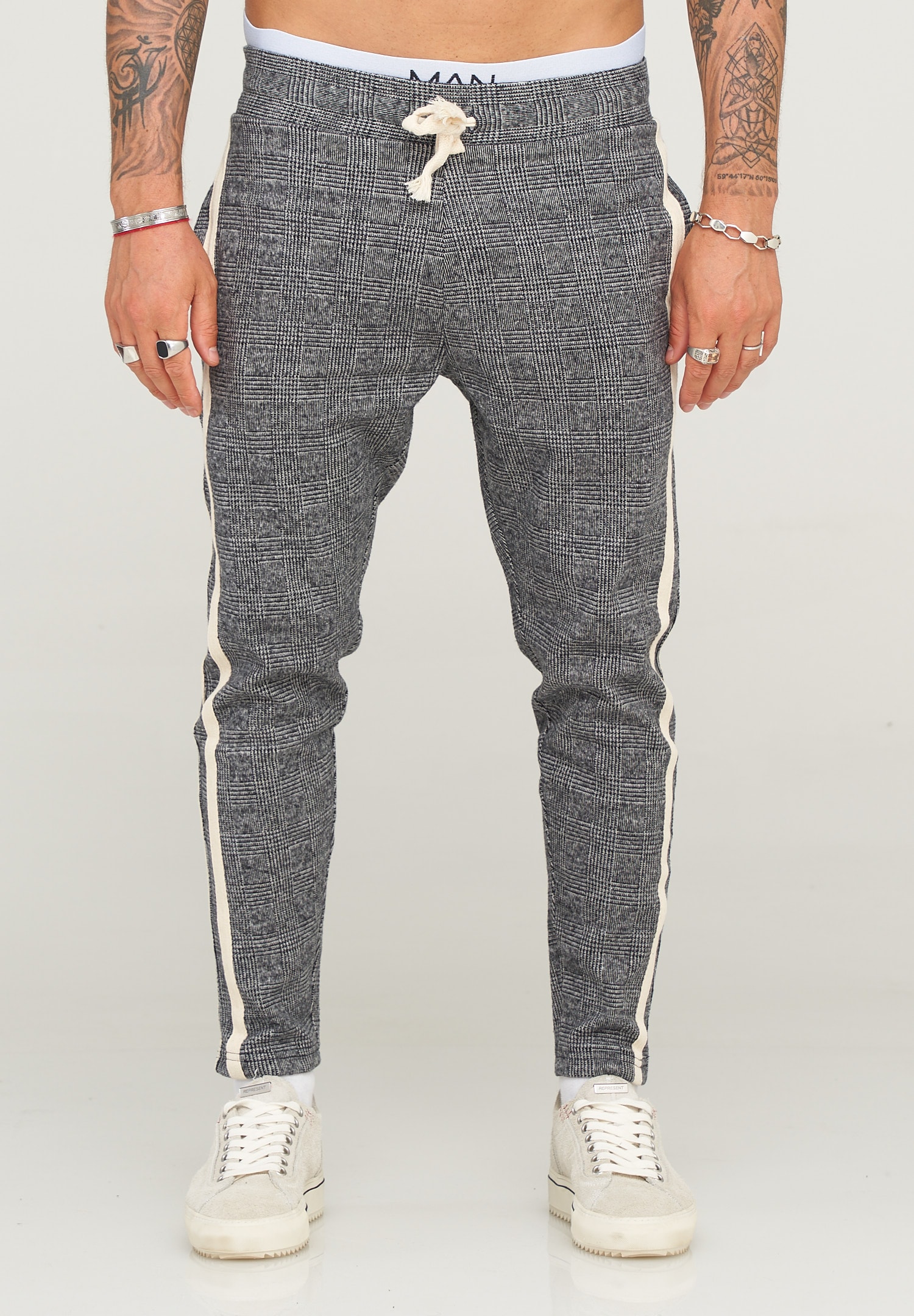 2Y Premium "LEVIAN" mit seitlichem Streifen günstig online kaufen