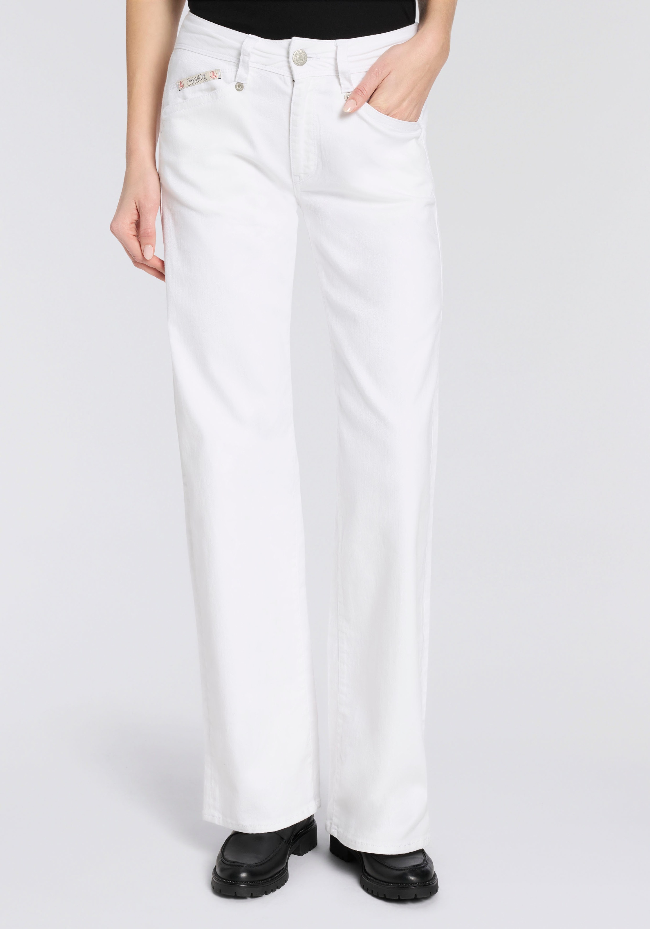 Herrlicher Straight-Jeans »Prime New Denim White Stretch« mit Spitzbund und Keileinsätzen, High Waist