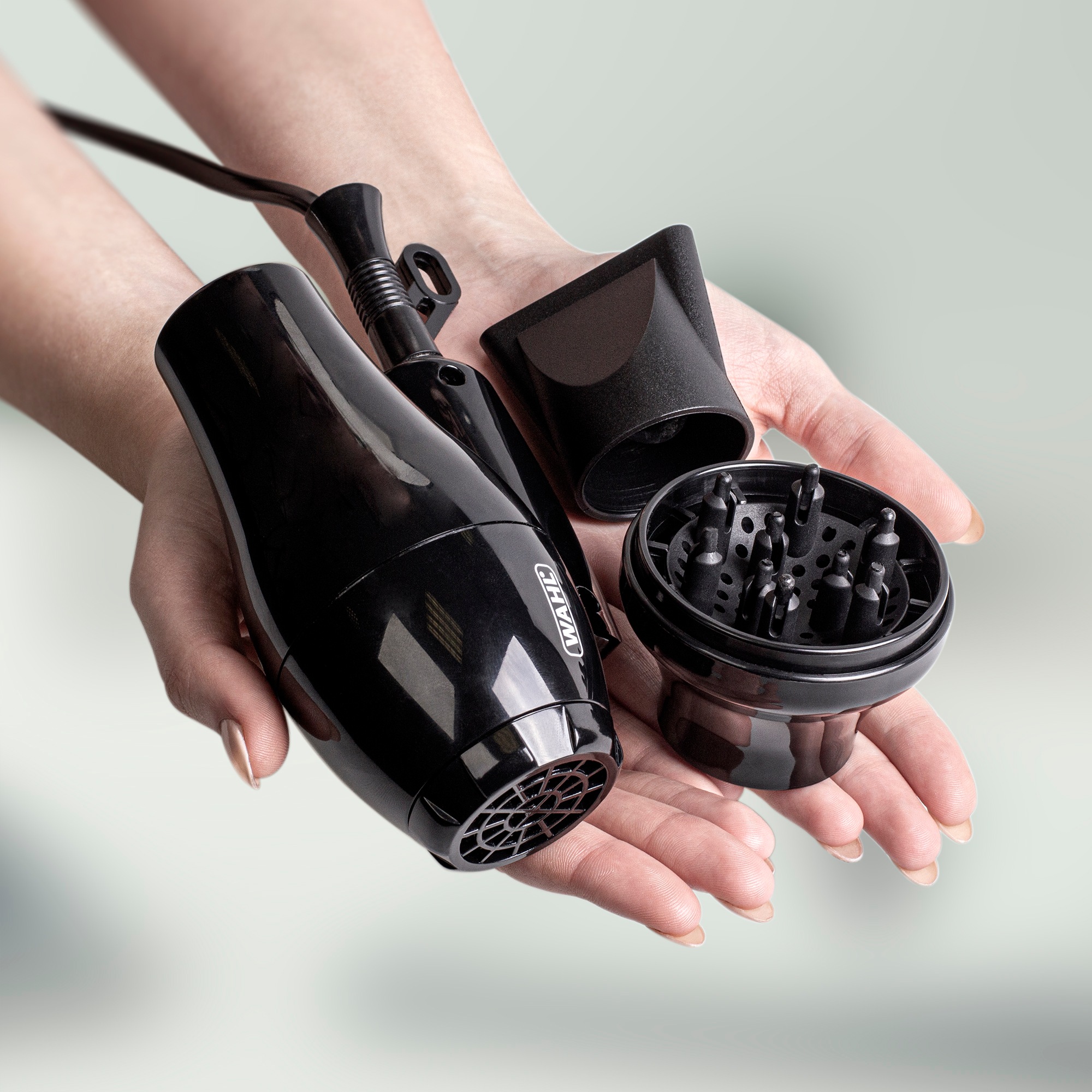 Wahl Haartrockner »Travel Dryer«, 1000 W, 2 Aufsätze, Leichtes und kompaktes Design, Diffusor, reisefreundlich
