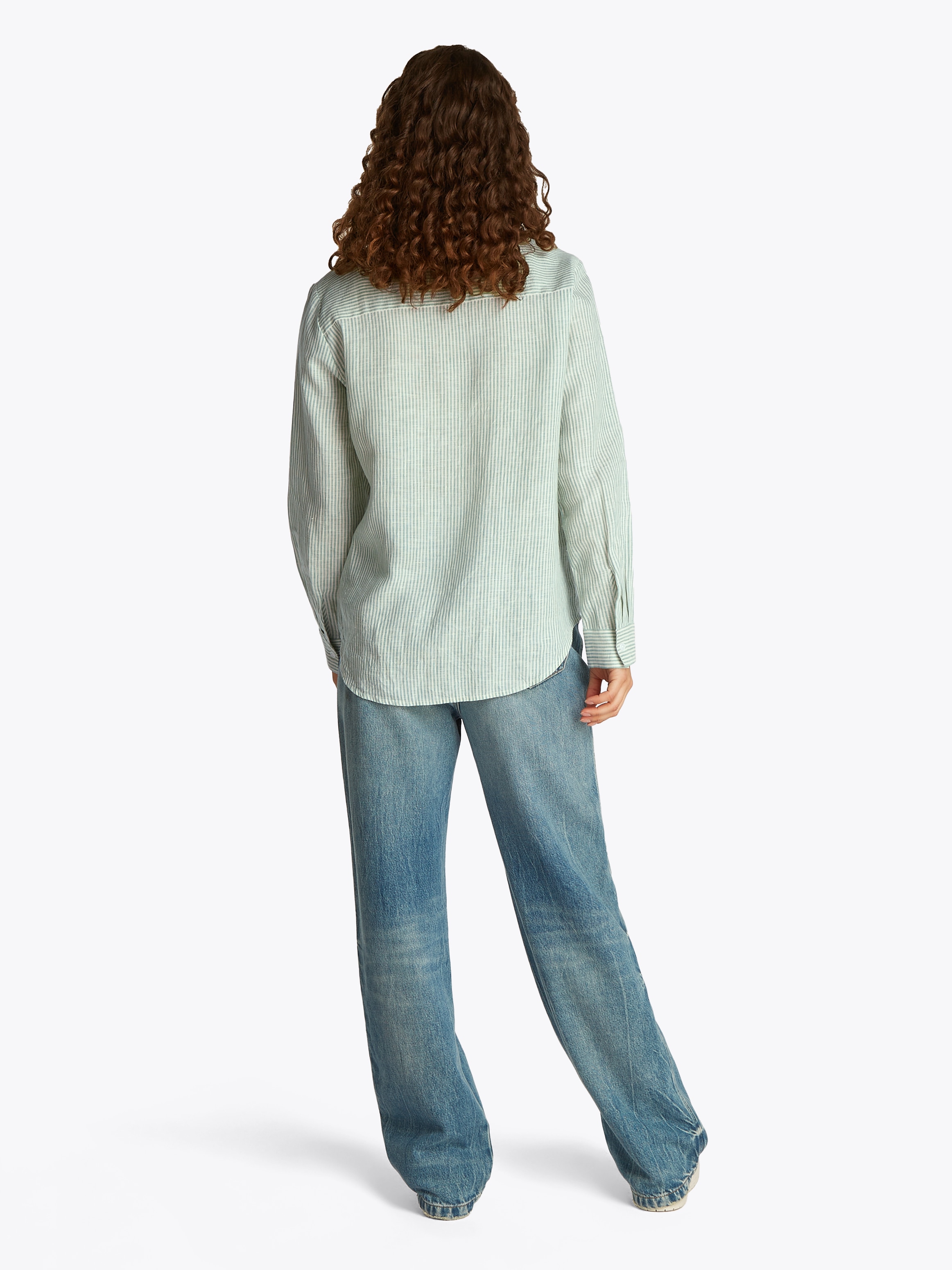 Tommy Hilfiger Hemdbluse »ESS LINEN RELAXED SHIRT«, mit Logostickerei,kühlendes Premium Leinen