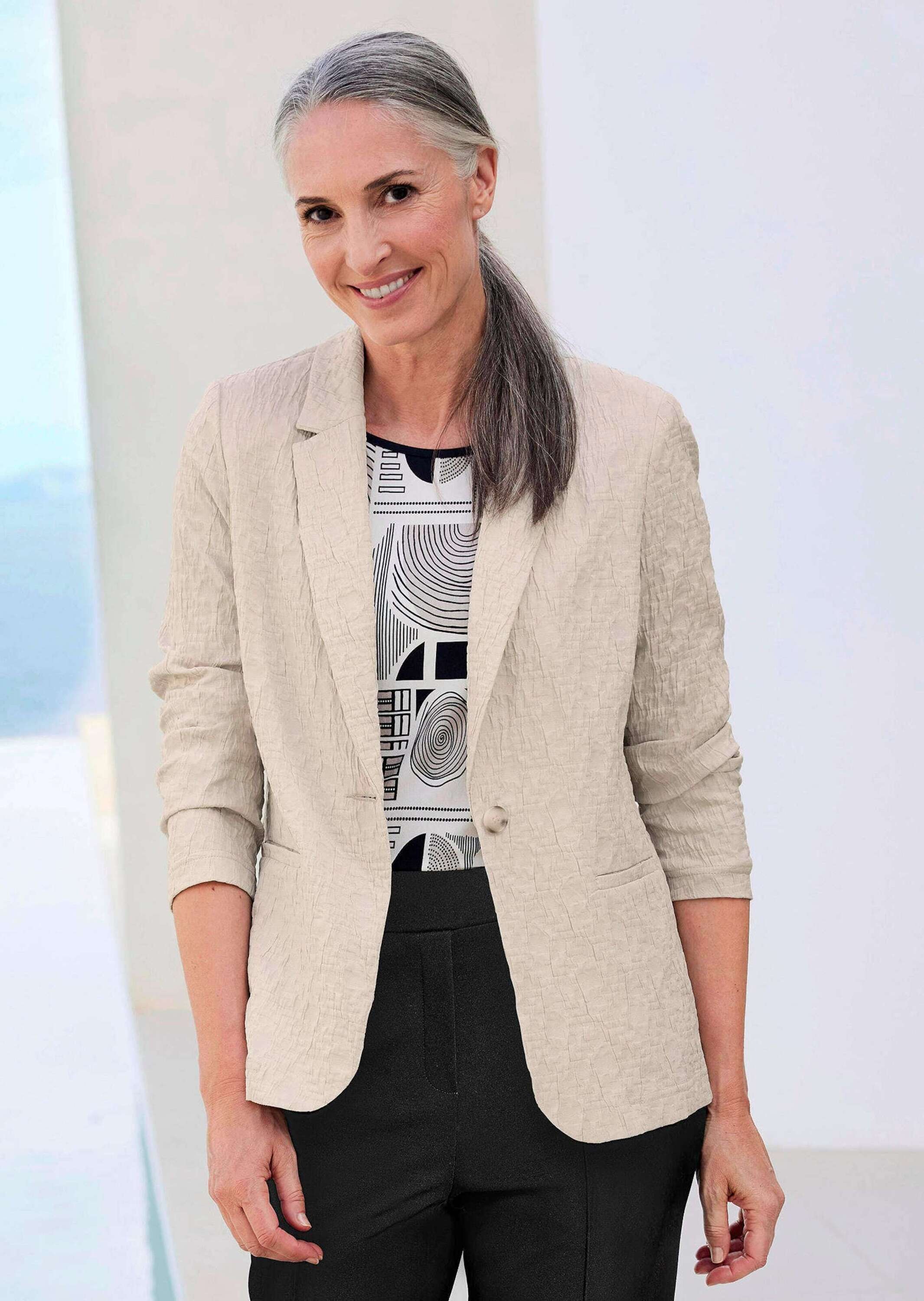 Jackenblazer GOLDNER "Strukturierter Stretchblazer mit Revers", Damen, Gr. 42, grün (stein), Obermaterial: 99% Polyester PES. 1% Elasthan EL., keine/nicht relevant, Blazer, Paspeltaschen 2
