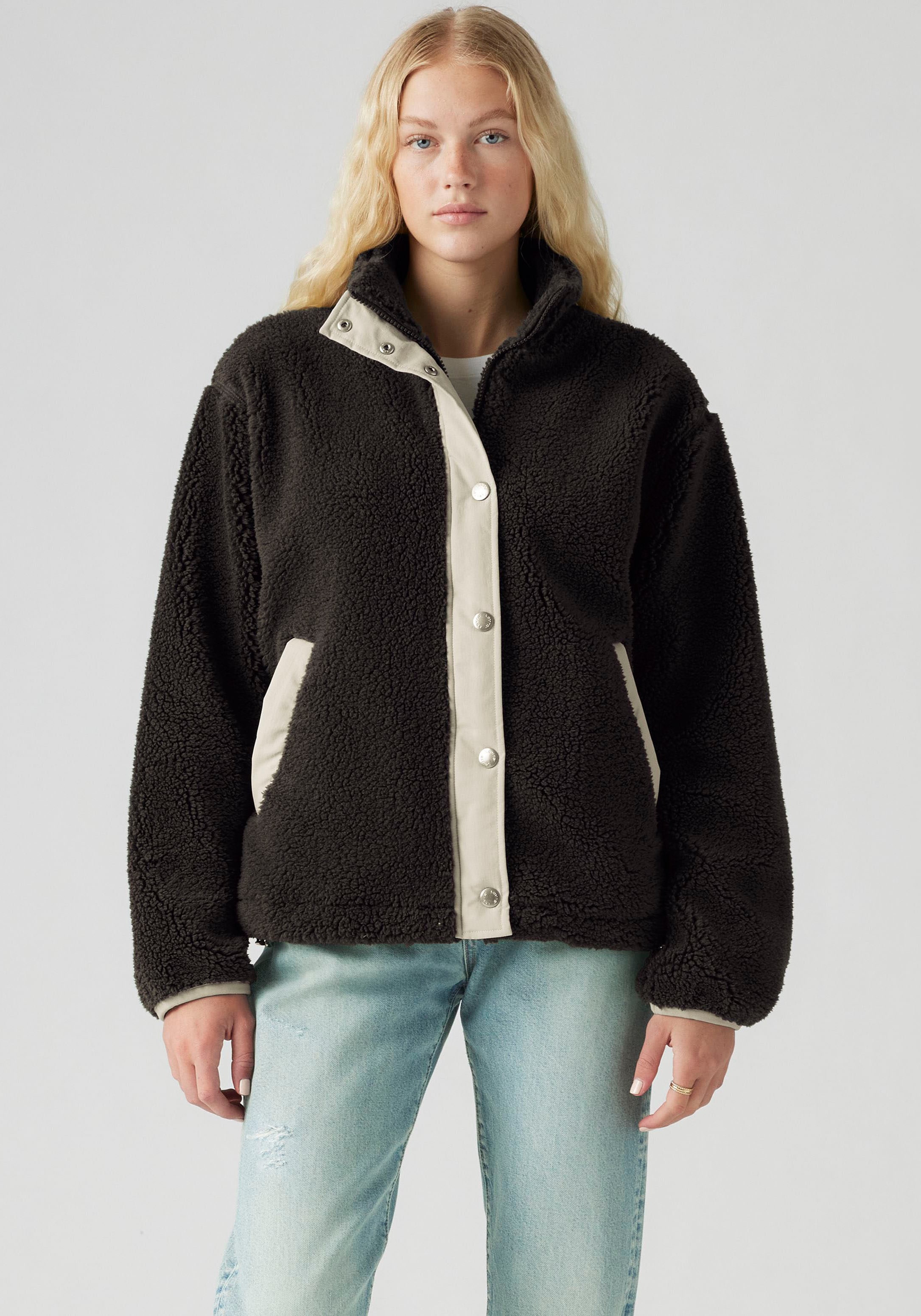 Levis Plüschjacke "LSE VALLEY SHERPA JACKET" mit kontrastfarbenen Details und Tunnelzug, wärmend, Übergangsjacke