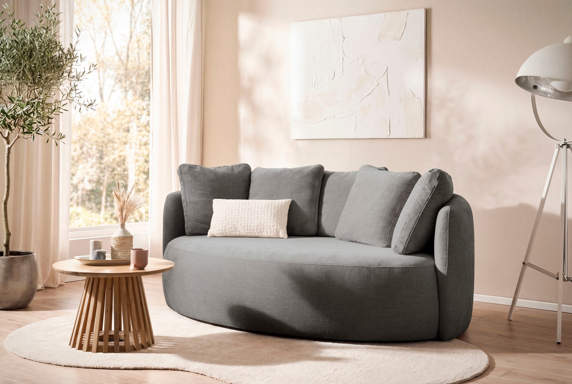 OTTO products 2,5-Sitzer »Kaarl, rundes Loungesofa, Sofa mit Kissen, perfekt gepolstert« Webstoff, in fünf Farben, zeitloses Design, inkl. 5 Rückenkissen
