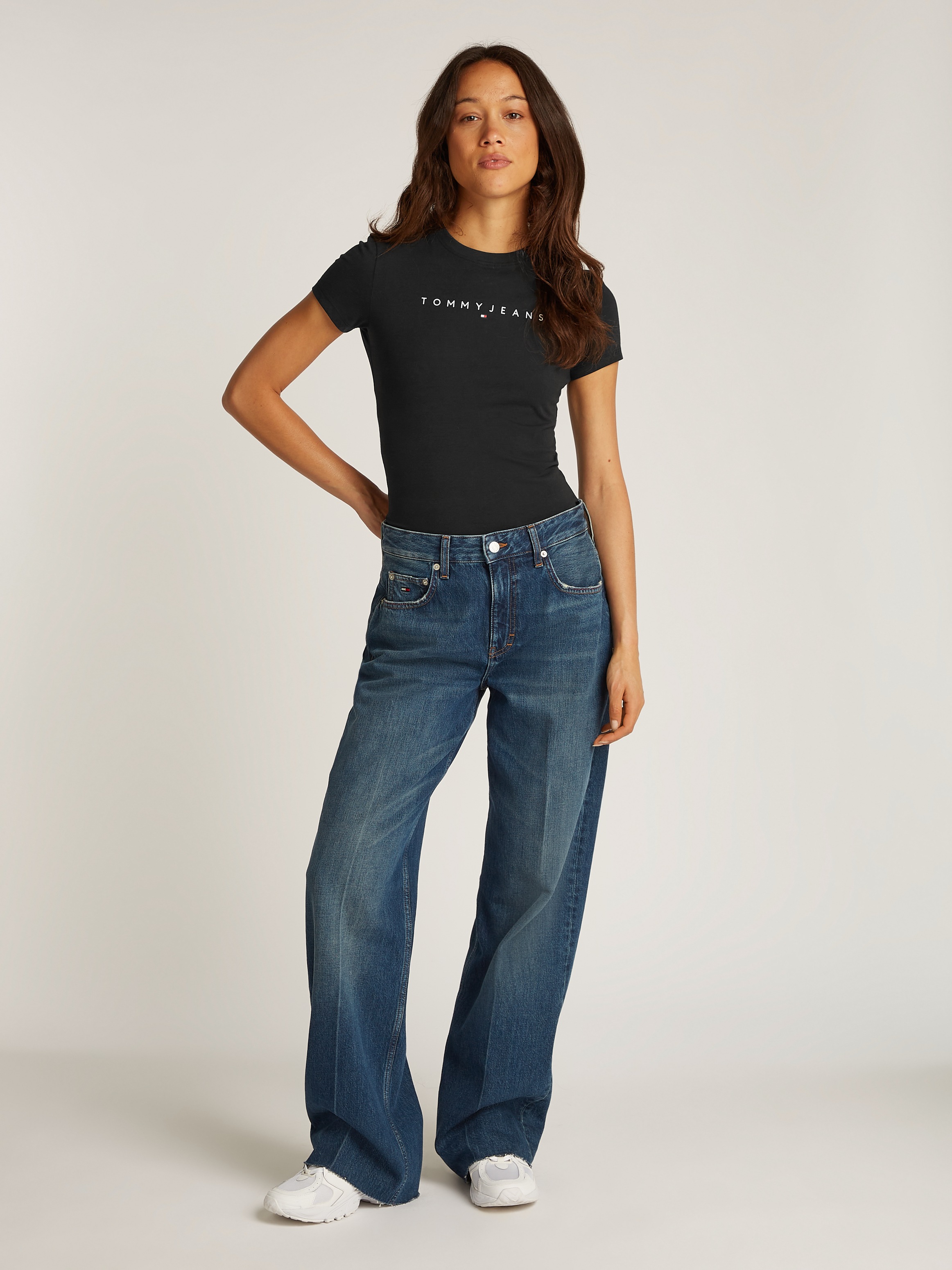 Tommy Jeans T-Shirt »TJW SLIM LINEAR TEE EXT«, mit Logo-Schriftzug