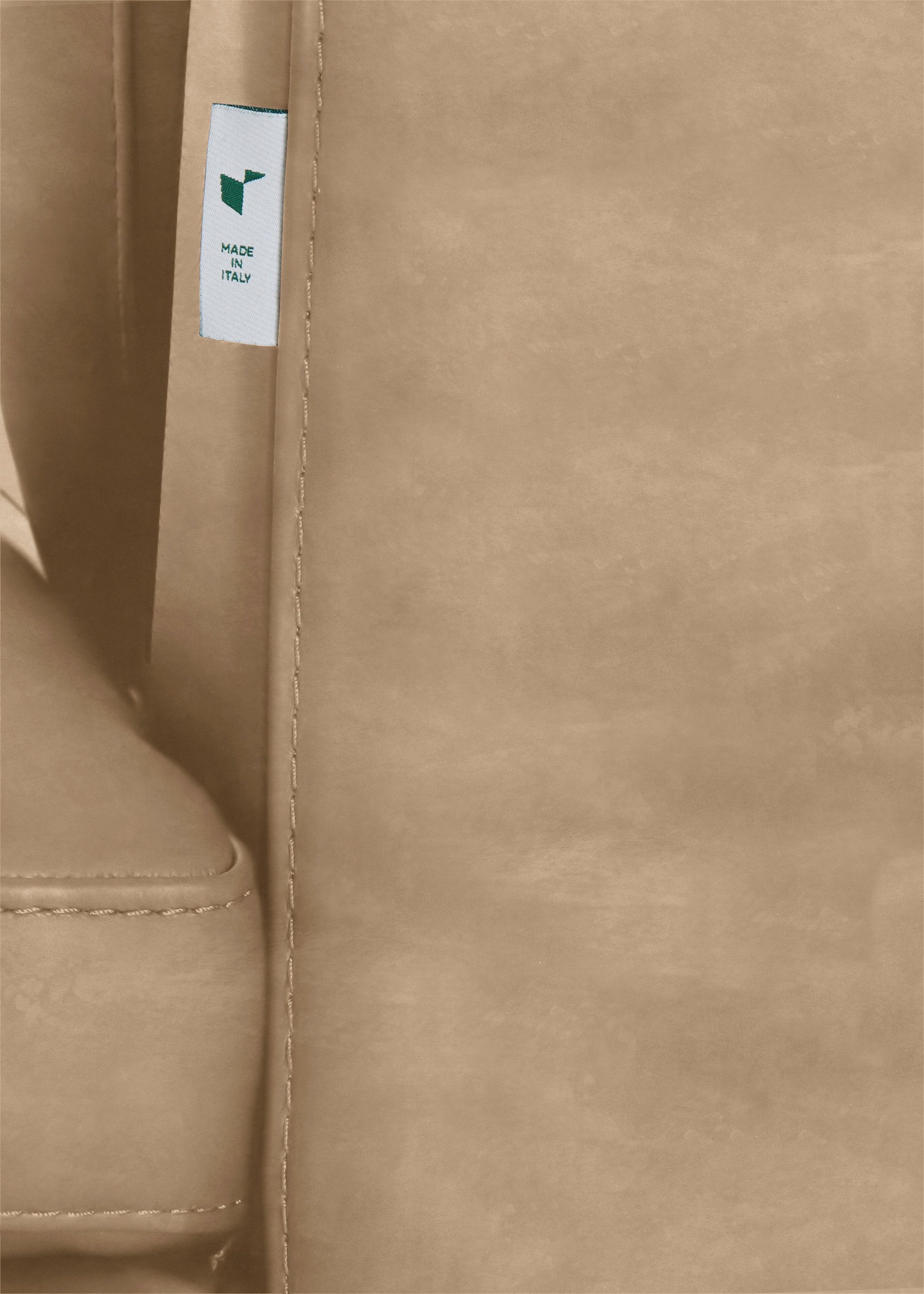 CALIA ITALIA 3-Sitzer »Gaia, Sofa im edlen Design und mit erstklassigem Sitzkomfort«, aus pflegeleichtem Luxus-Microfaser Ginevra Hydro Care