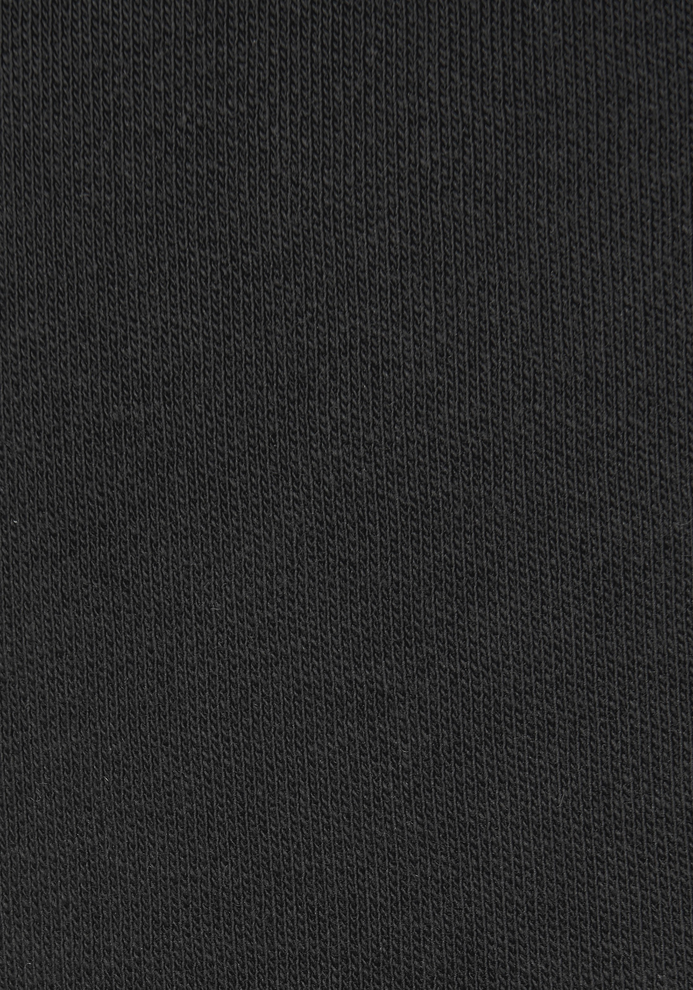 LASCANA ACTIVE Shorts, mit kleinen Seitenschlitzen