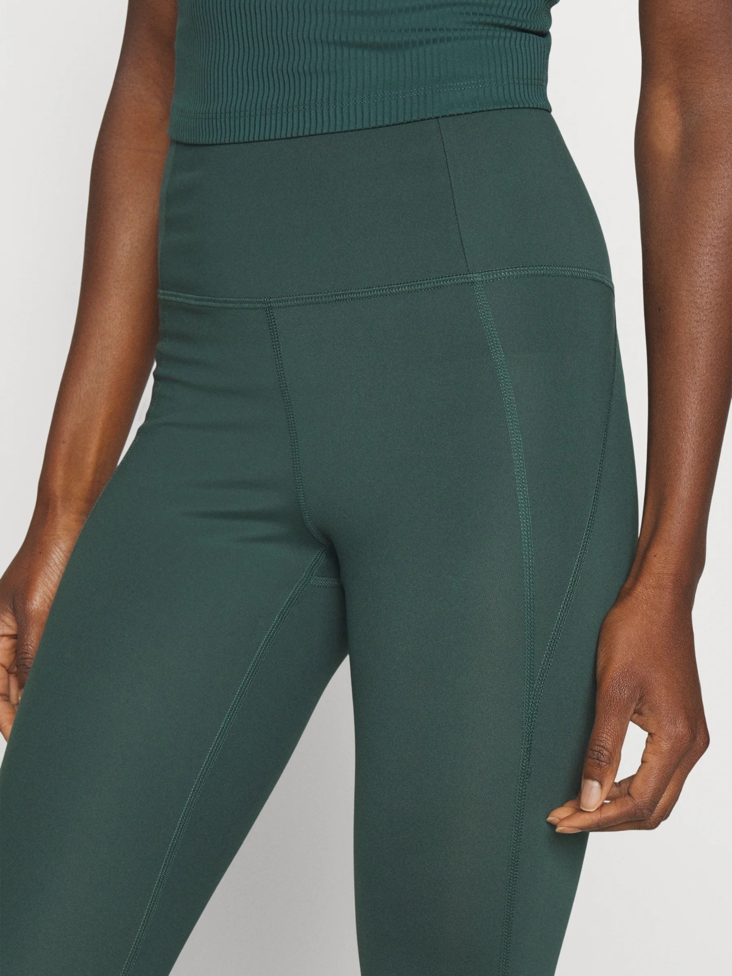 GIRLFRIEND COLLECTIVE Chinohose »Girlfriend Collective Trouser COMPressive«