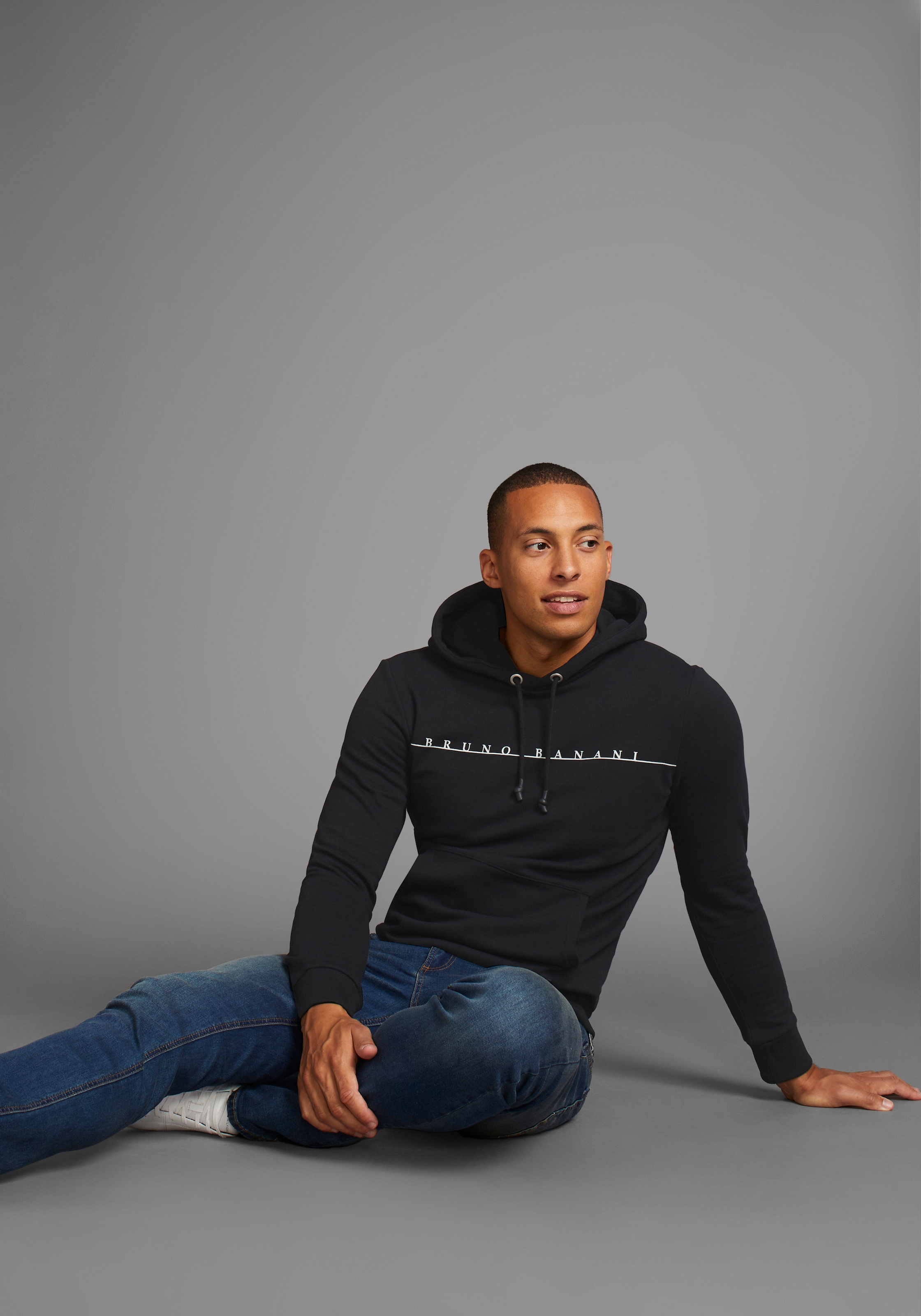Bruno Banani Kapuzensweatshirt, mit modernem Logodruck