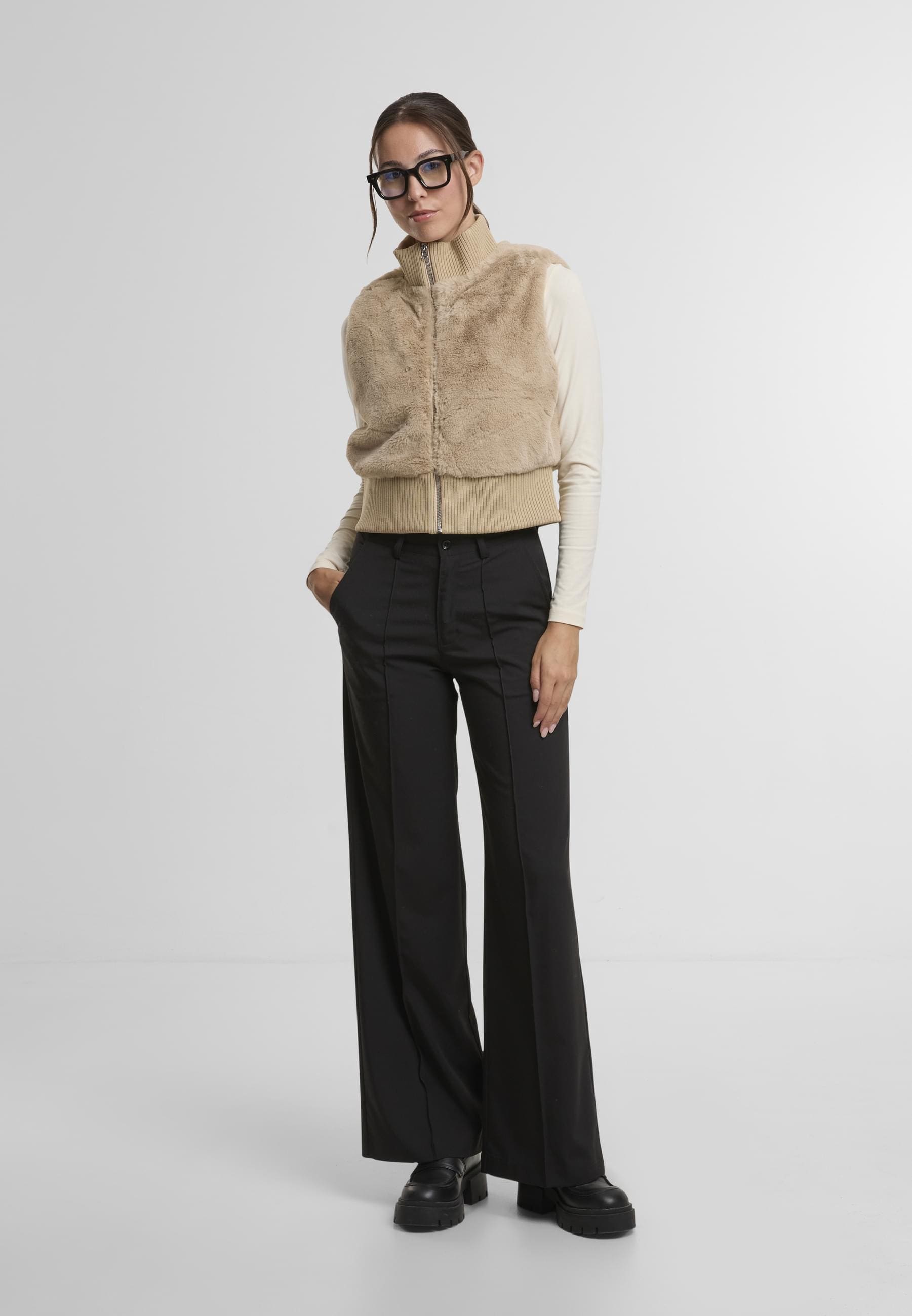 URBAN CLASSICS Steppweste »Urban Classics Ladies Cropped Faux Fur Vest«