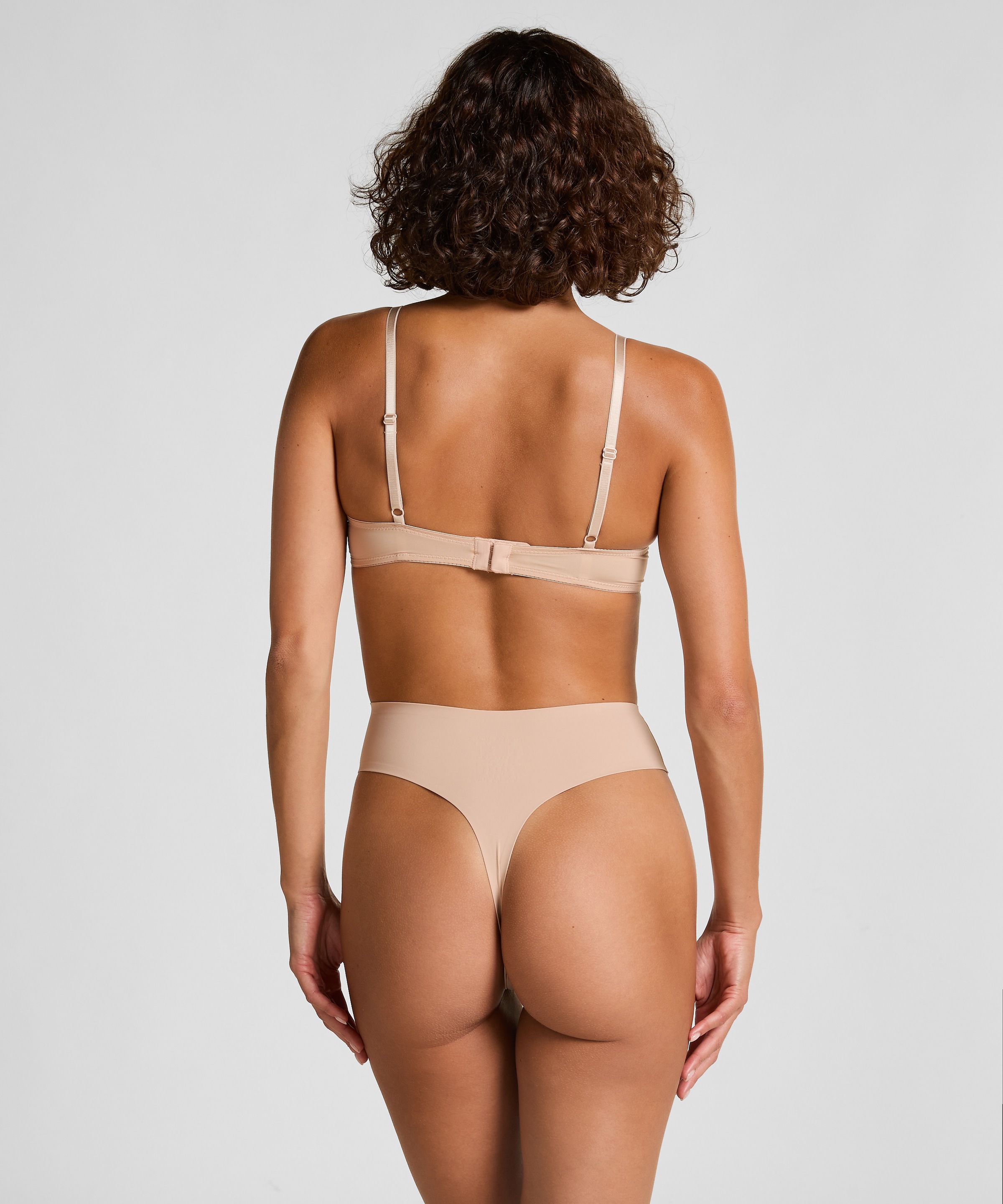 Hunkemöller Gemoldeter BH »Vorgeformter Bügel-BH Plunge«