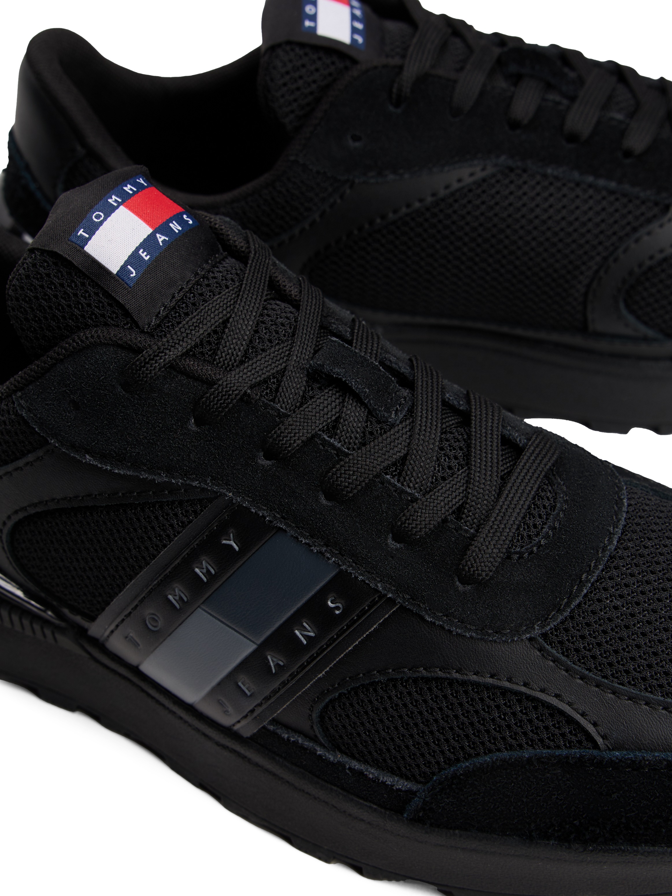 Tommy Jeans Sneaker »TJM TECHNICAL RUNNER ESS«, Freizeitschuh, Halbschuh, Schnürschuh mit gepolstertem Schaftrand