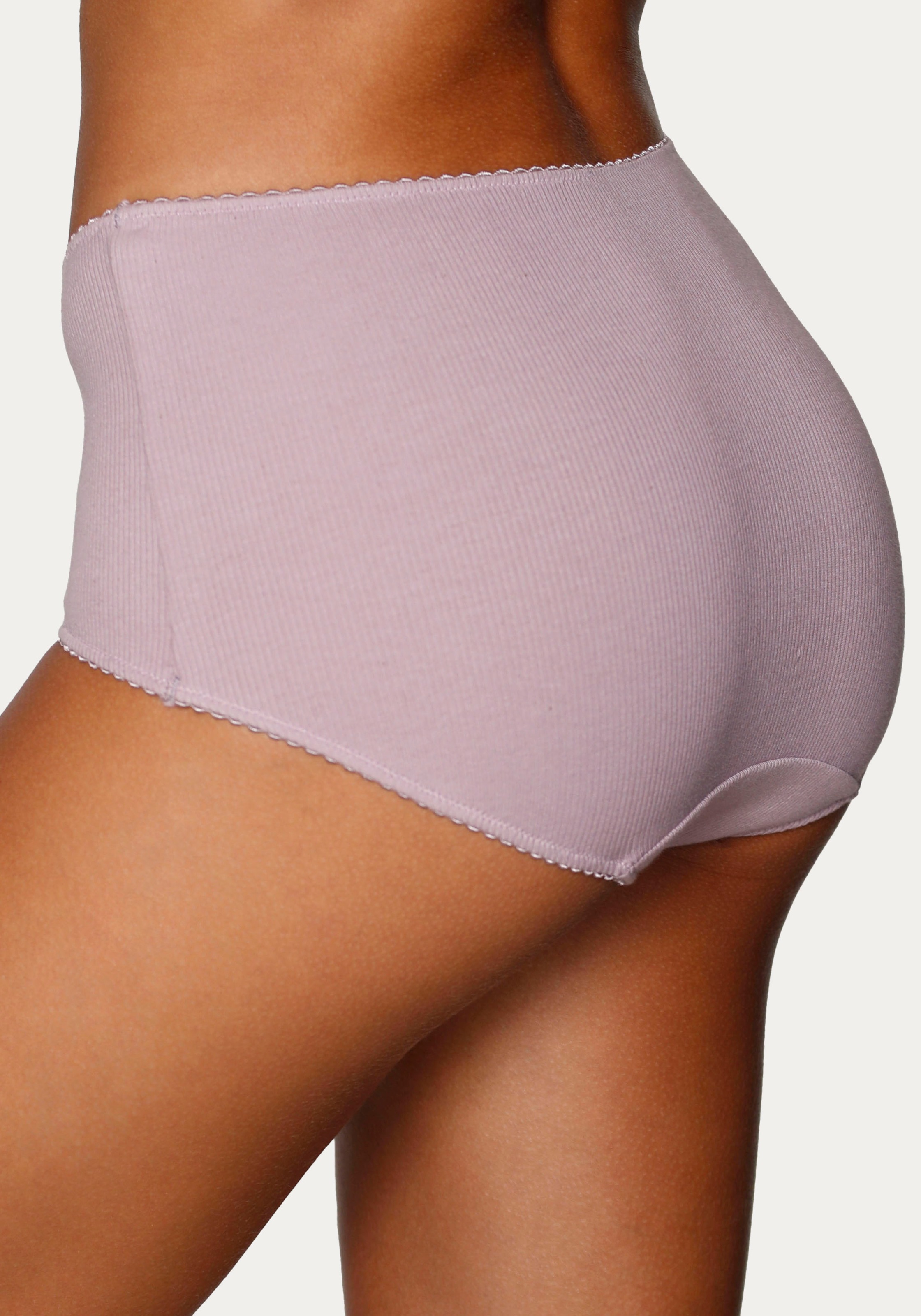 Vivance Taillenslip, (3er-Pack), aus weicher und elastischer Rippware, mit zartem Röschen vorn