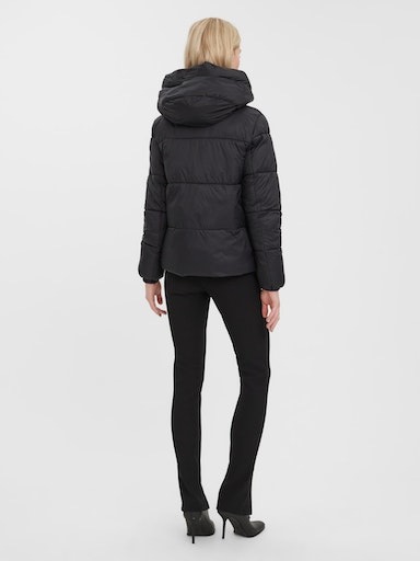 Vero Moda Steppjacke "VMUPPSALA SHORT JACKET", mit Kapuze günstig online kaufen