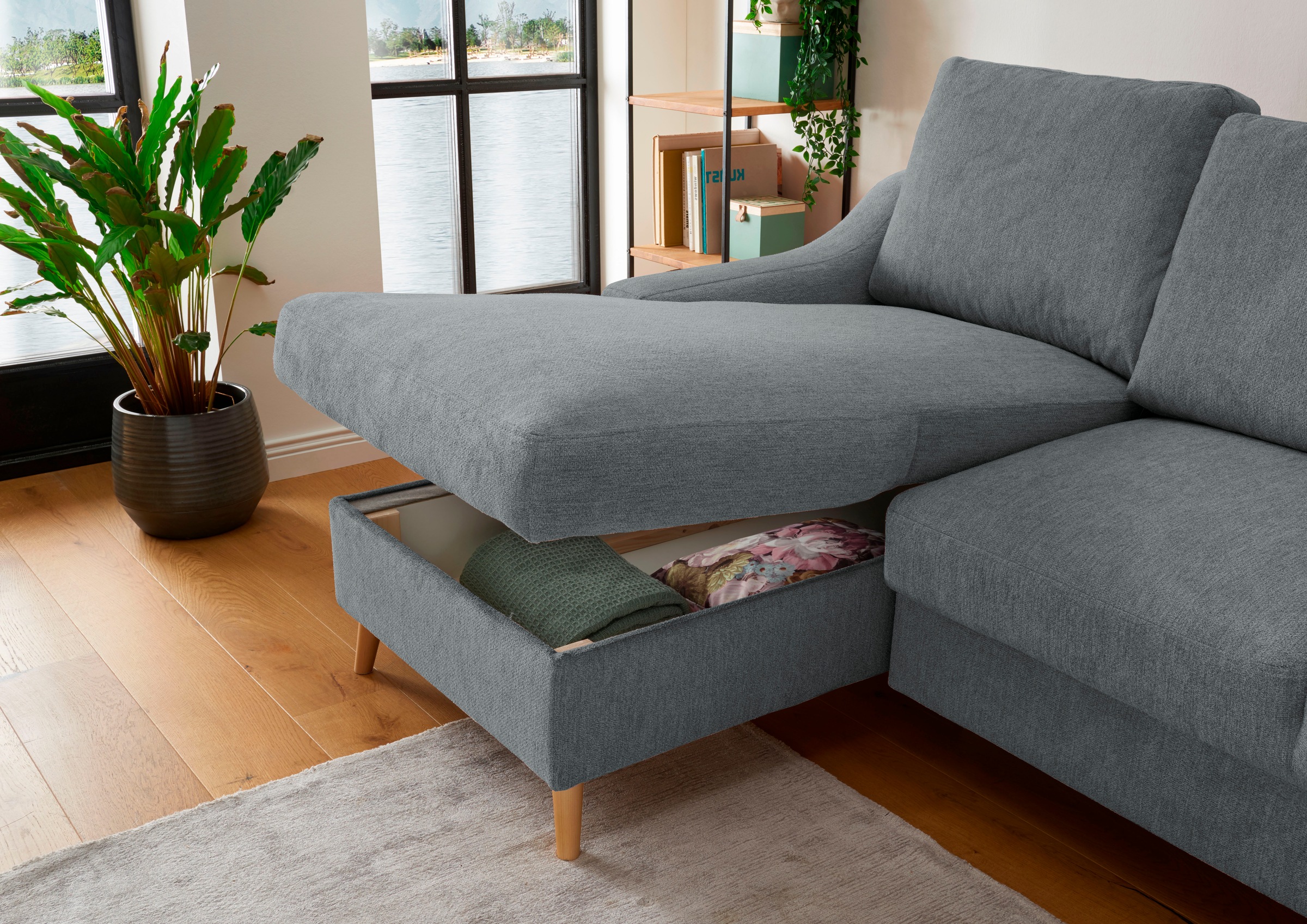 INOSIGN Ecksofa »Valentina L-Form«, 2 Zierkissen, mit Seitentasche, ausziehbarer Liegefläche, Bettkasten