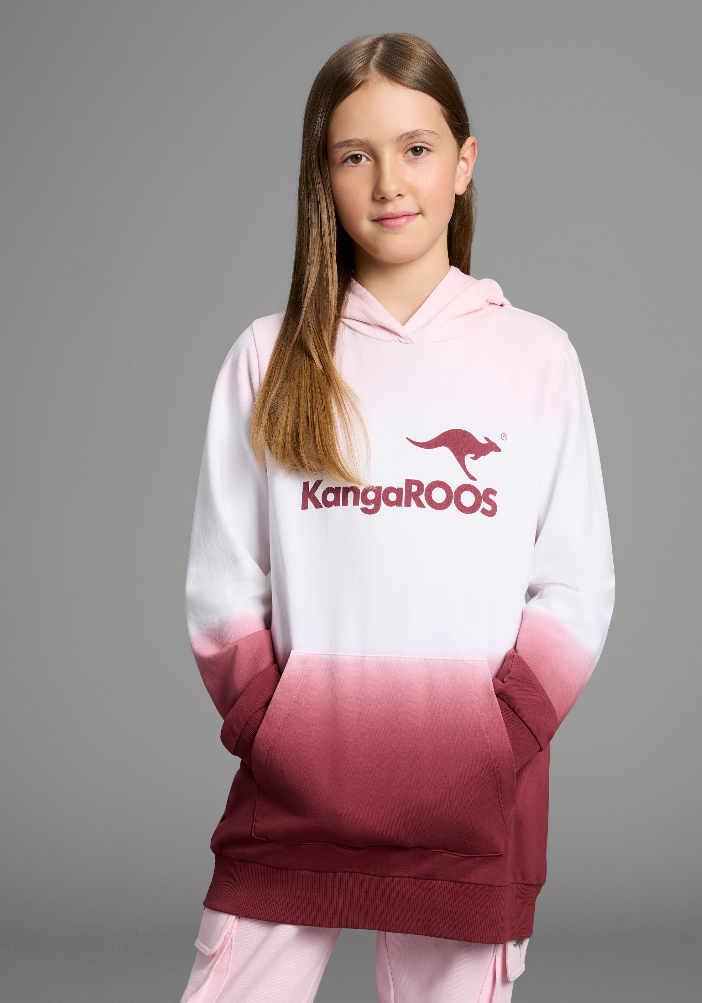 KangaROOS Kapuzensweatshirt ", Longsweatshirt mit Farbverlauf", Langarm mit Bündchen, taillierter Schnitt, mit Logodruck