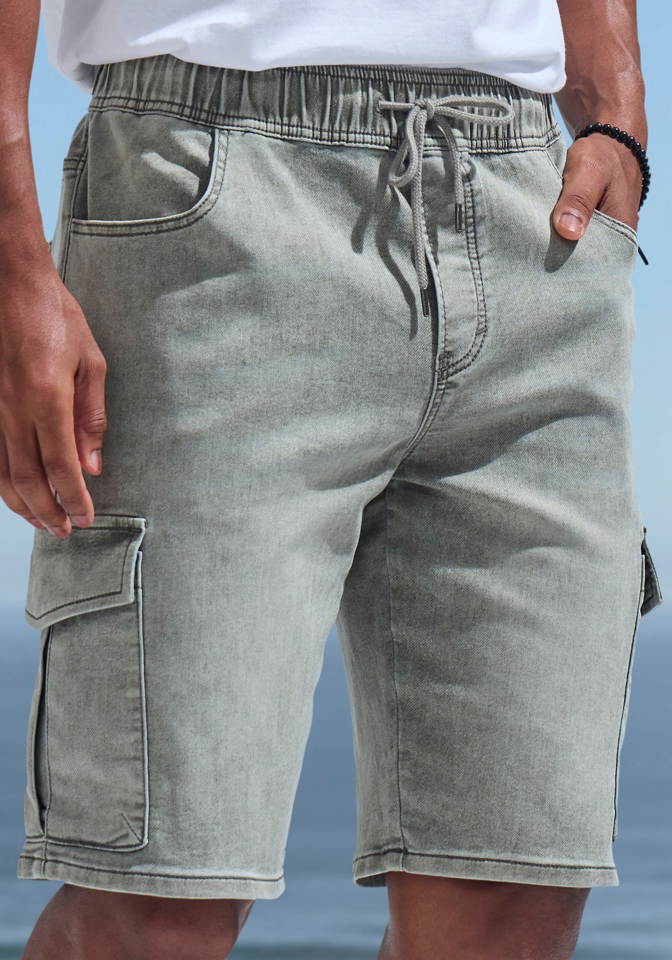 John Devin Jogg Pants, mit Cargotaschen, knielang, elastische Schlupf-Bermuda