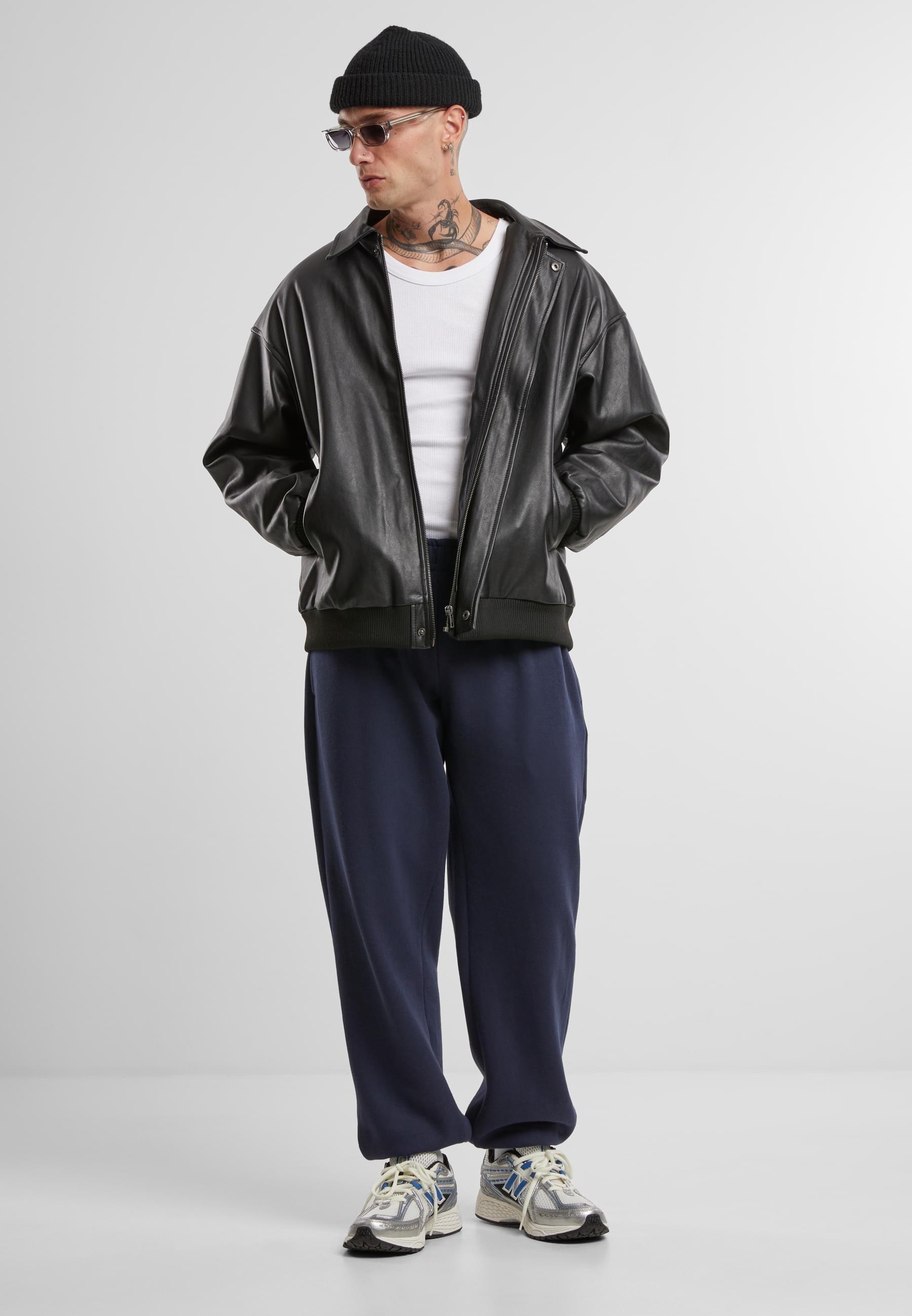 URBAN CLASSICS Jogginghose »Urban Classics Basic Essential Sweatpants«, (1 tlg.)
