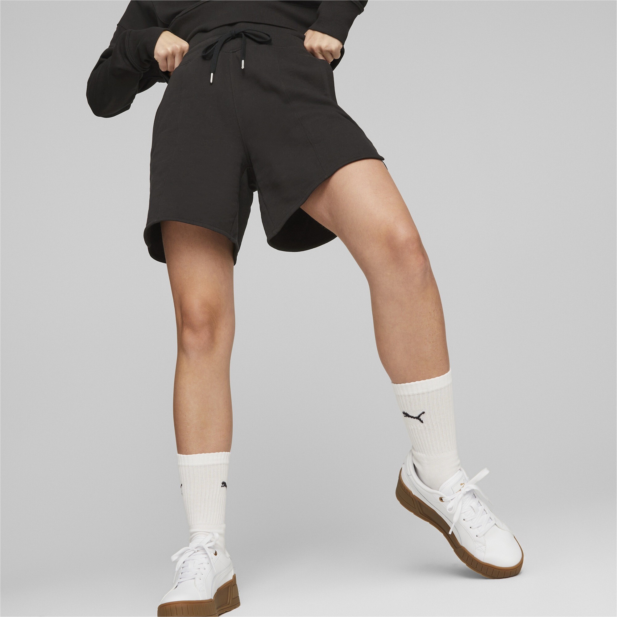 PUMA Sporthose »HER Shorts Damen«