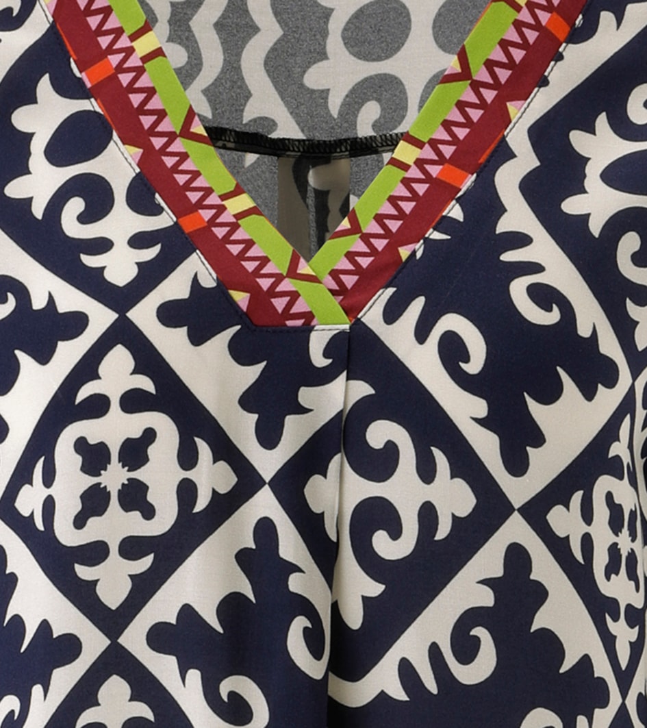 Aniston SELECTED Blusenkleid mit stylischem, ornamentalem Allover-Druck - NEUE KOLLEKTION