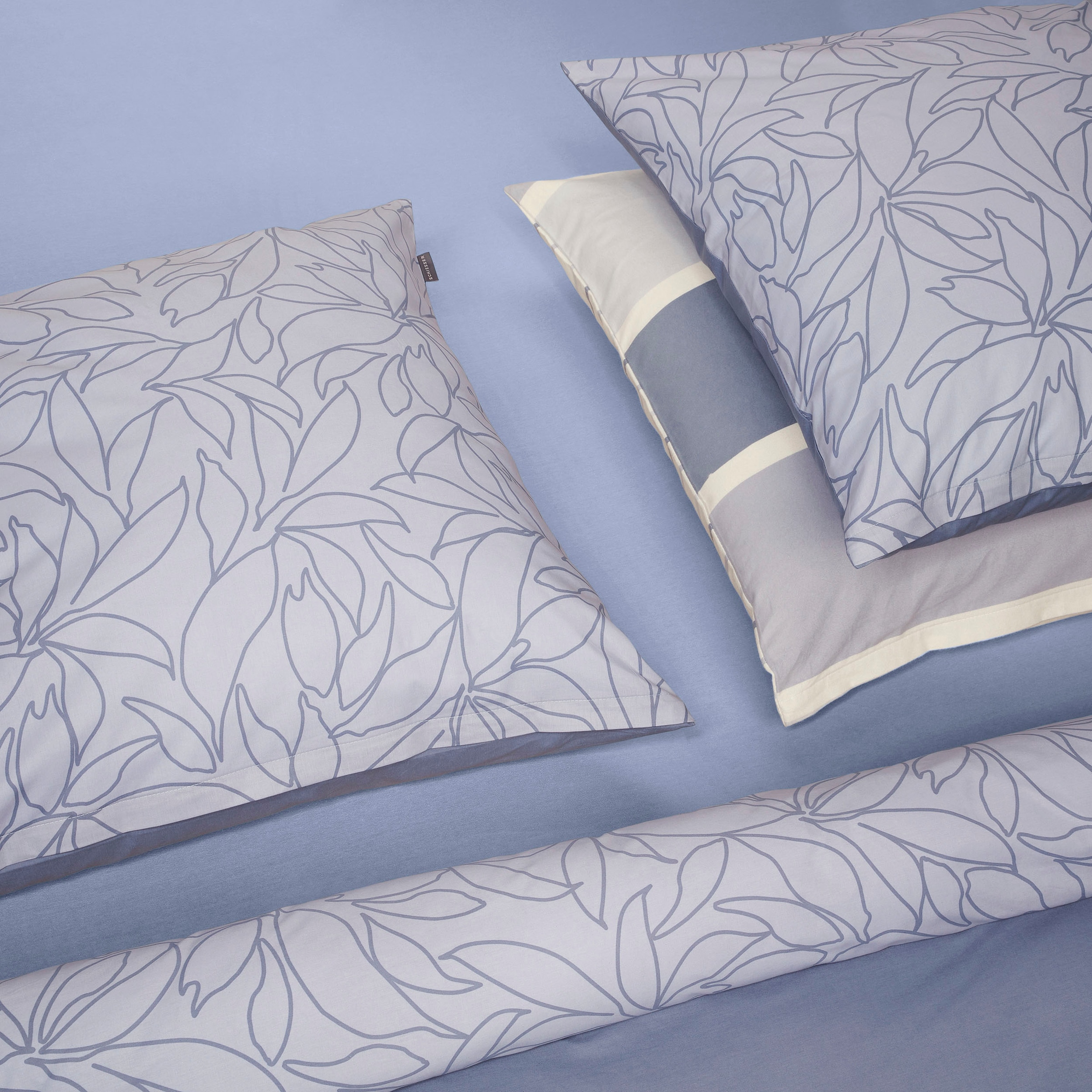 Schiesser Wendebettwäsche »Leaves aus weicher Baumwolle mit schlichtem Botanikprint«, Made in Green