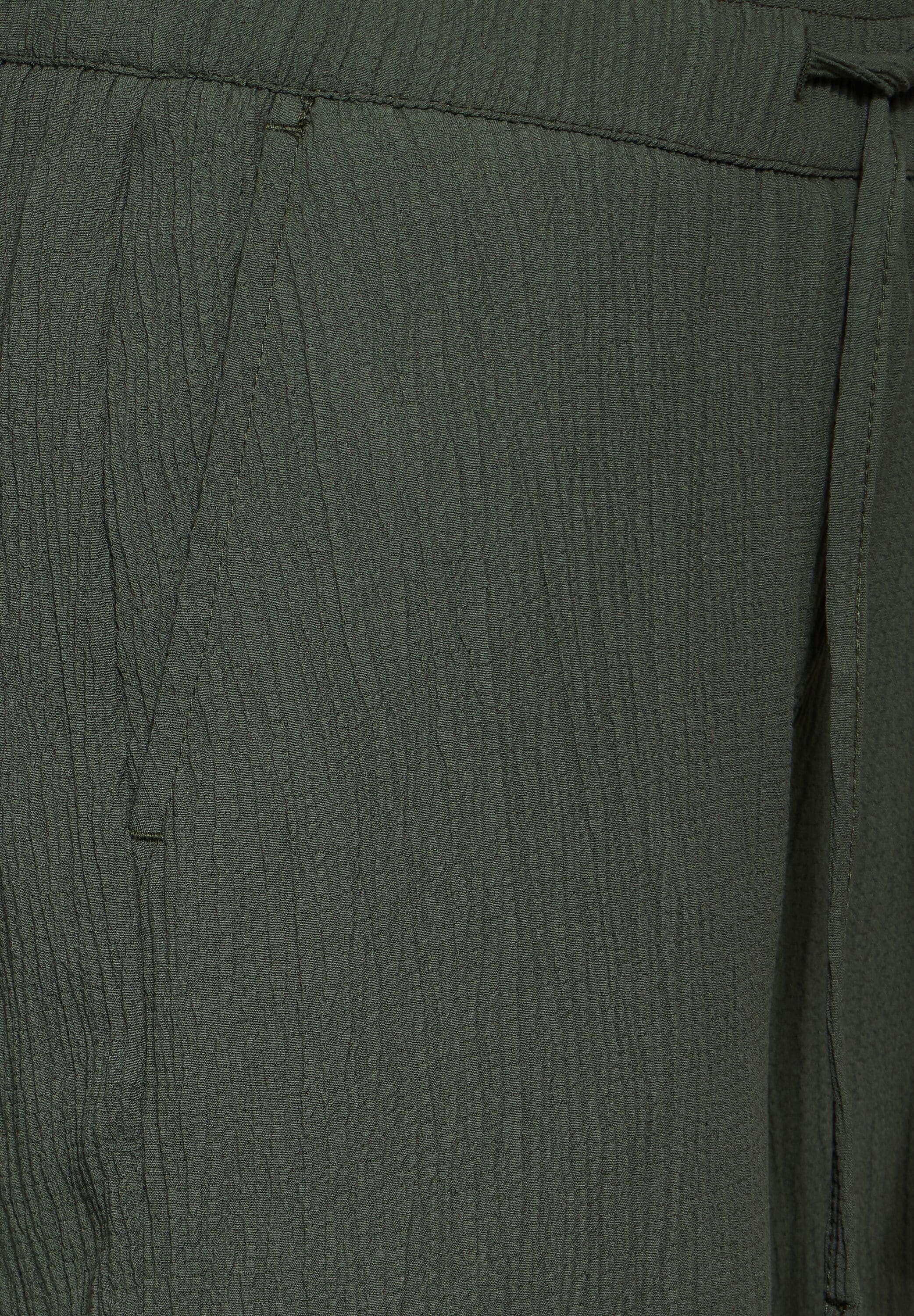 Cecil Shorts, softer Materialmix