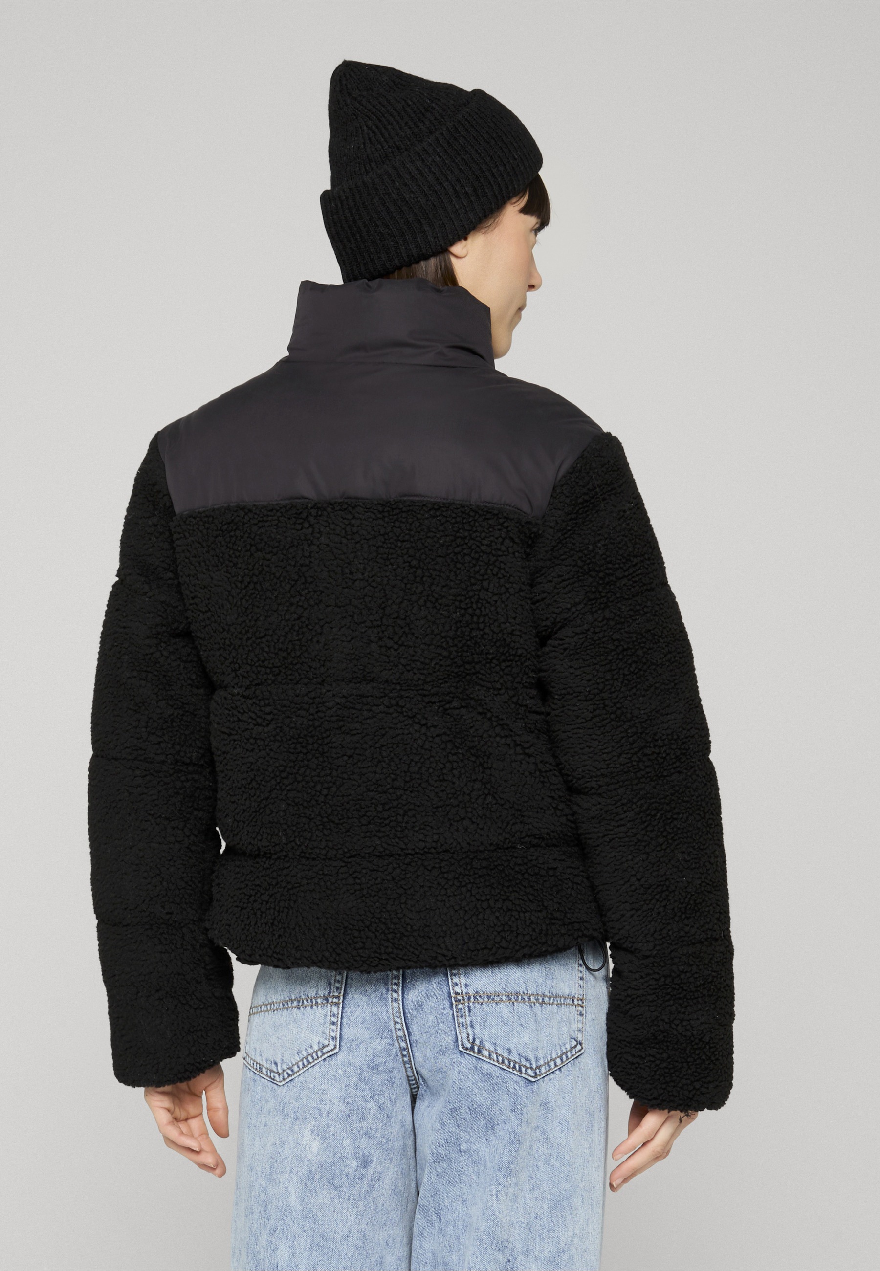 URBAN CLASSICS Winterjacke »Urban Classics Damen Ladies Short Sherpa Mix Puffer Jacket« 1 Stk. tlg. ohne Kapuze