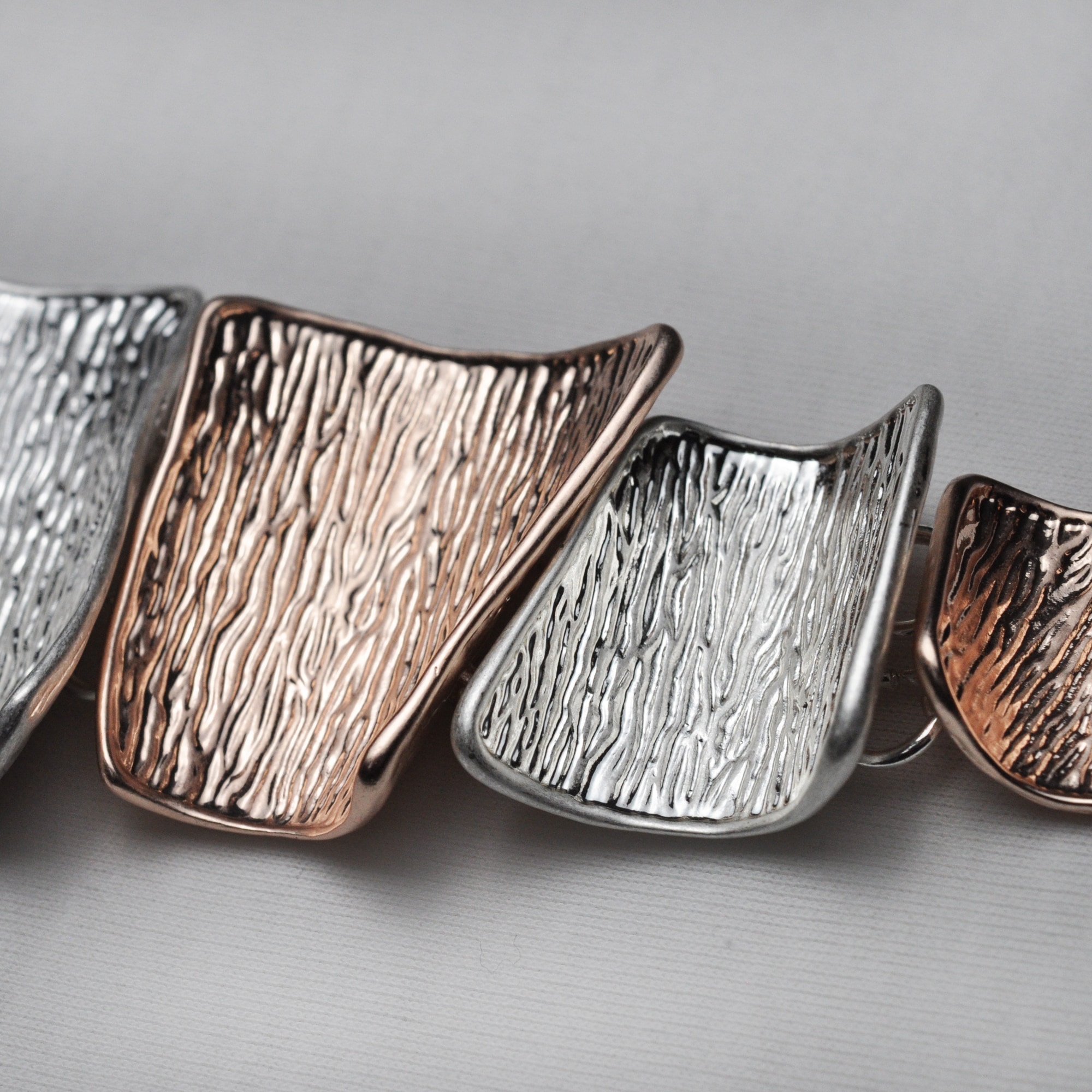 Steuer Kette mit Anhänger »Moderner Metallanhänger an Longkette«