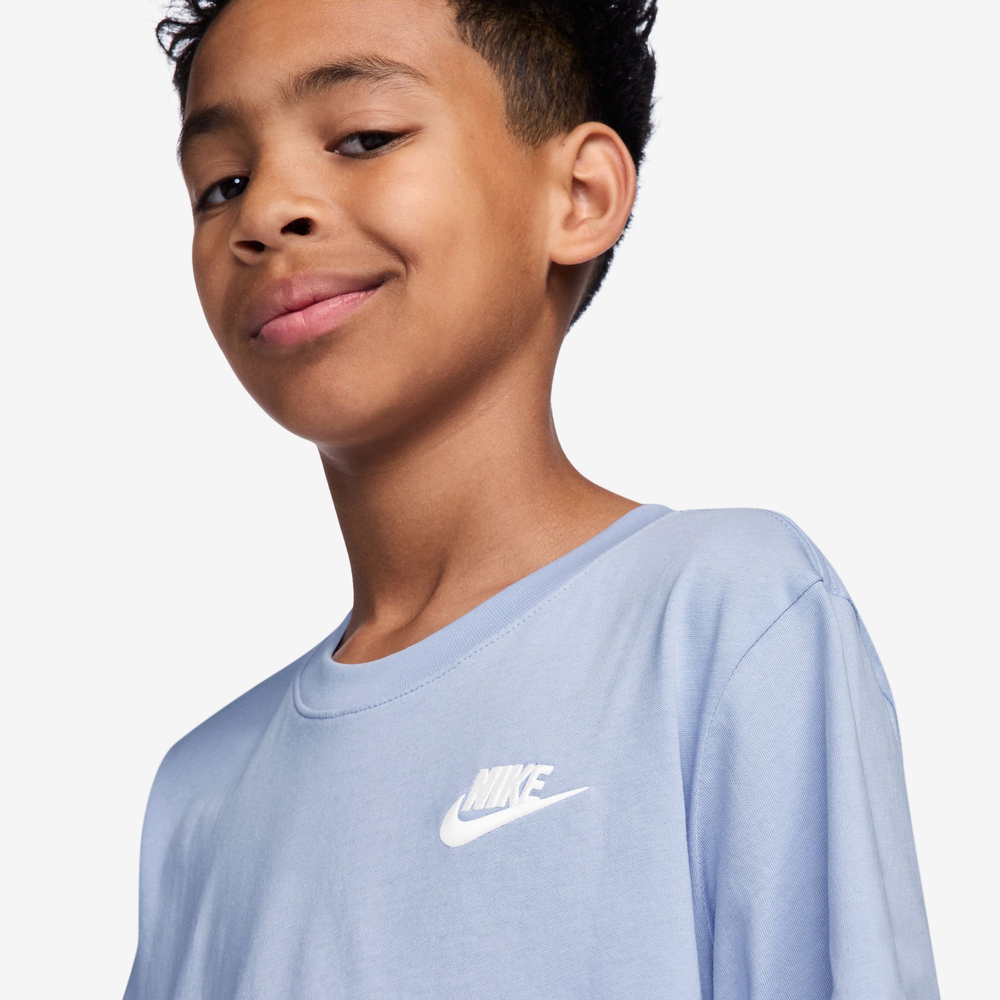 Nike Sportswear T-Shirt »K NSW TEE EMB FUTURA LBR« Für Kinder und Jugendliche