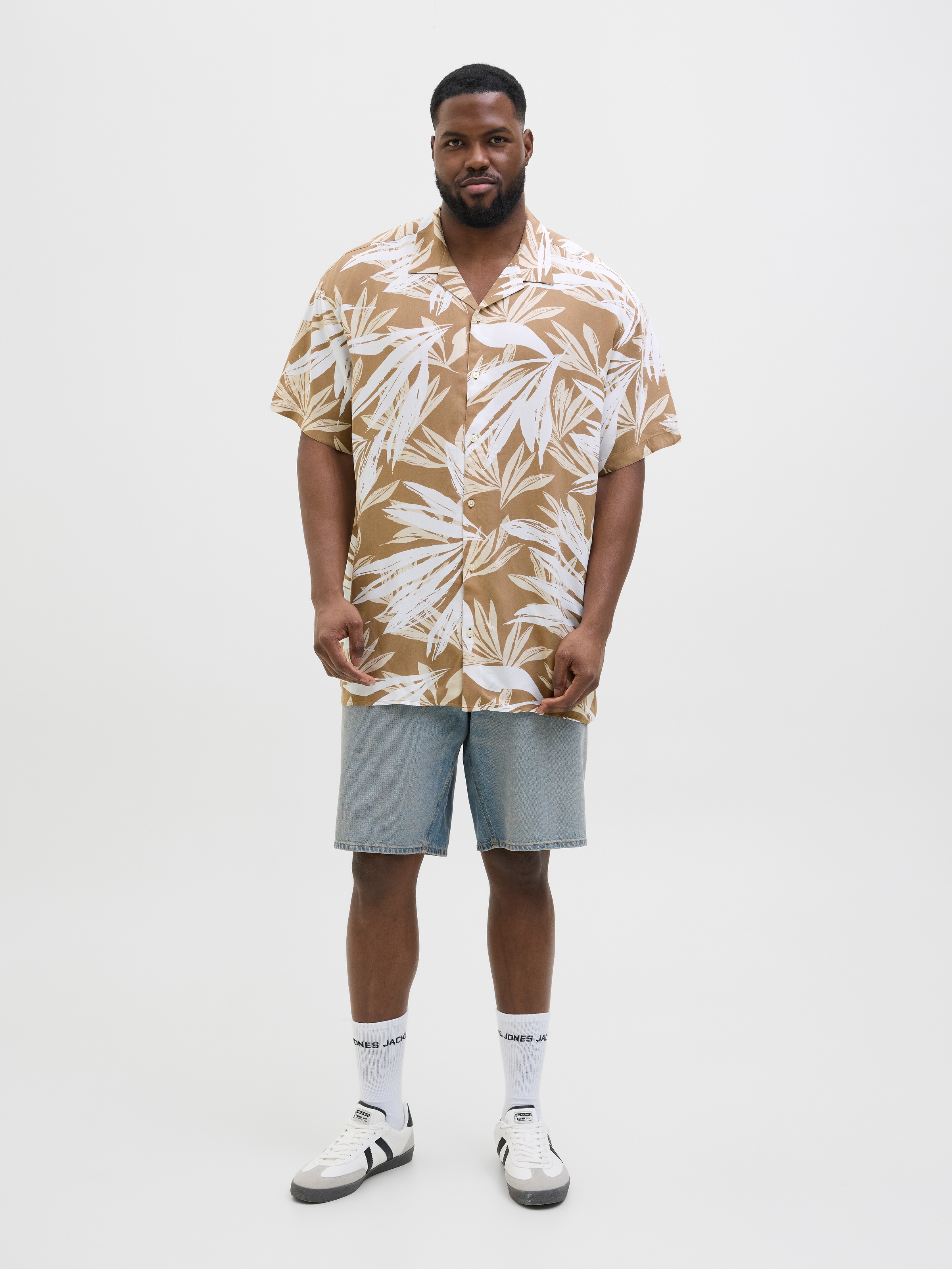Jack & Jones PlusSize Kurzarmhemd »JJEJEFF TROPICAL AOP RESORT SHIRT SN PLS«