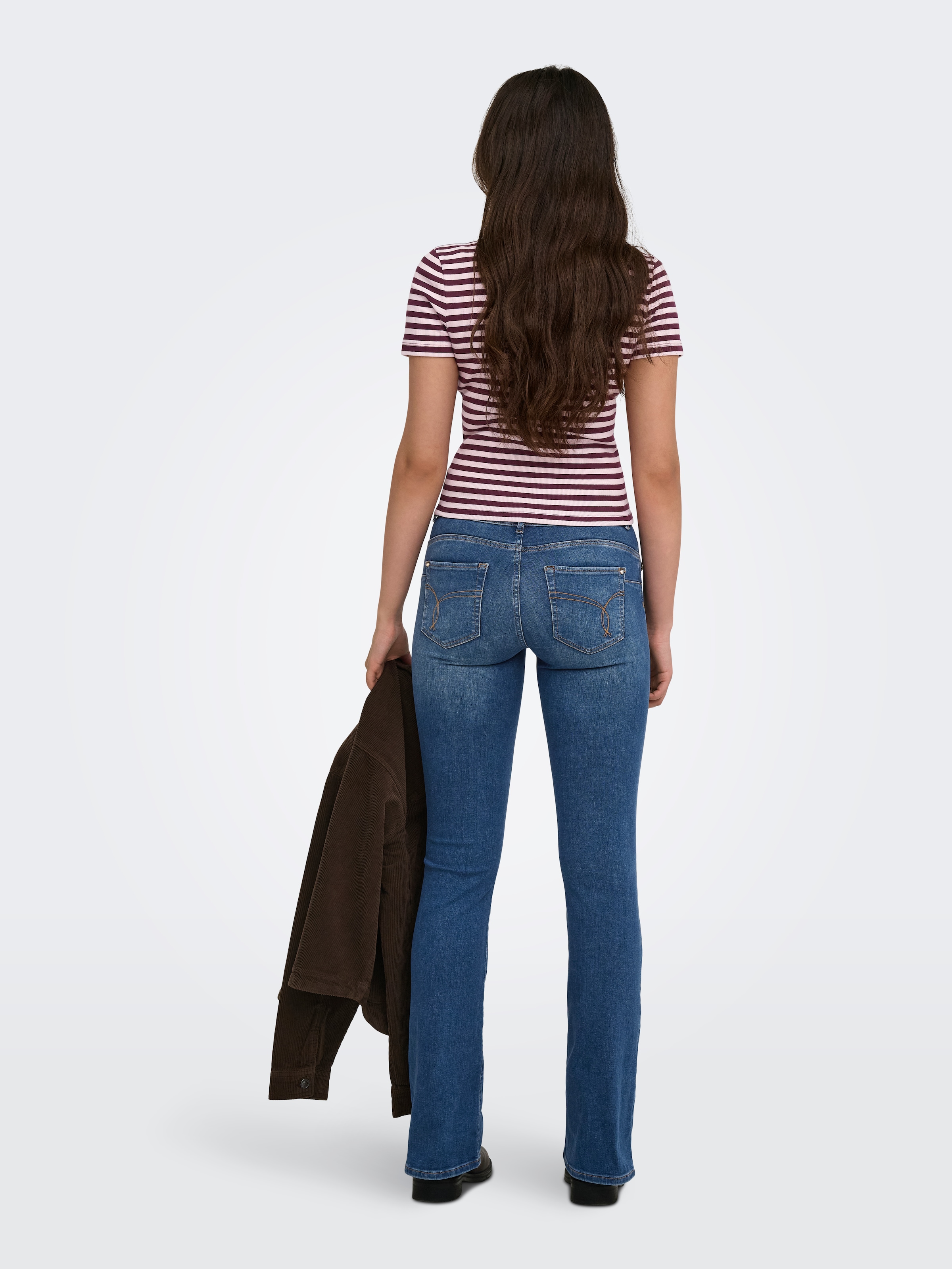 ONLY Kurzarmshirt »ONLVAL S/S O-NECK STRIPE TOP JRS« Baumwollmischung, regular fit, kleine Herz Stickerei