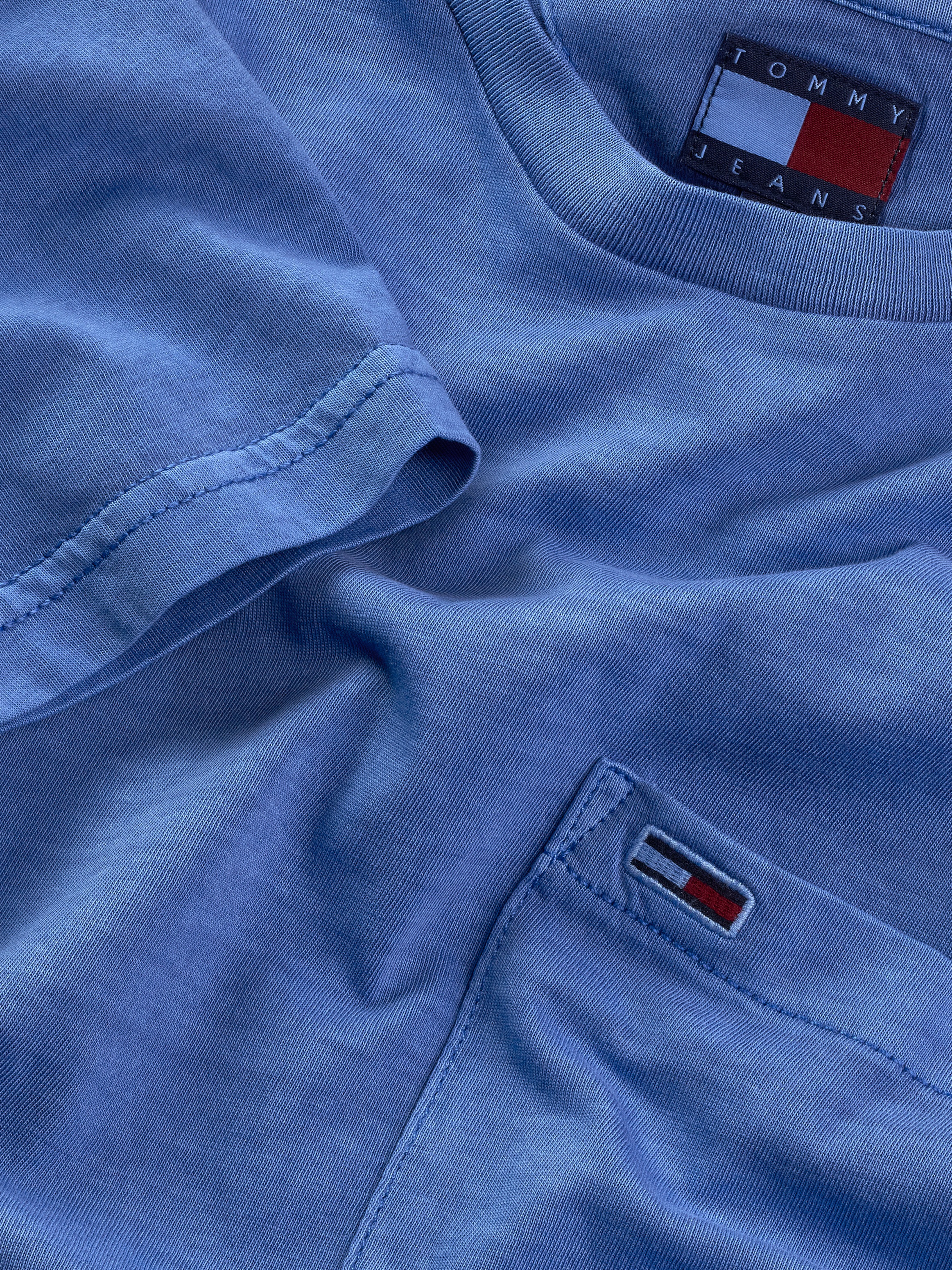 Tommy Jeans T-Shirt »TJM SLIM WASHED POCKET TEE«, in leicht gewaschener Optik