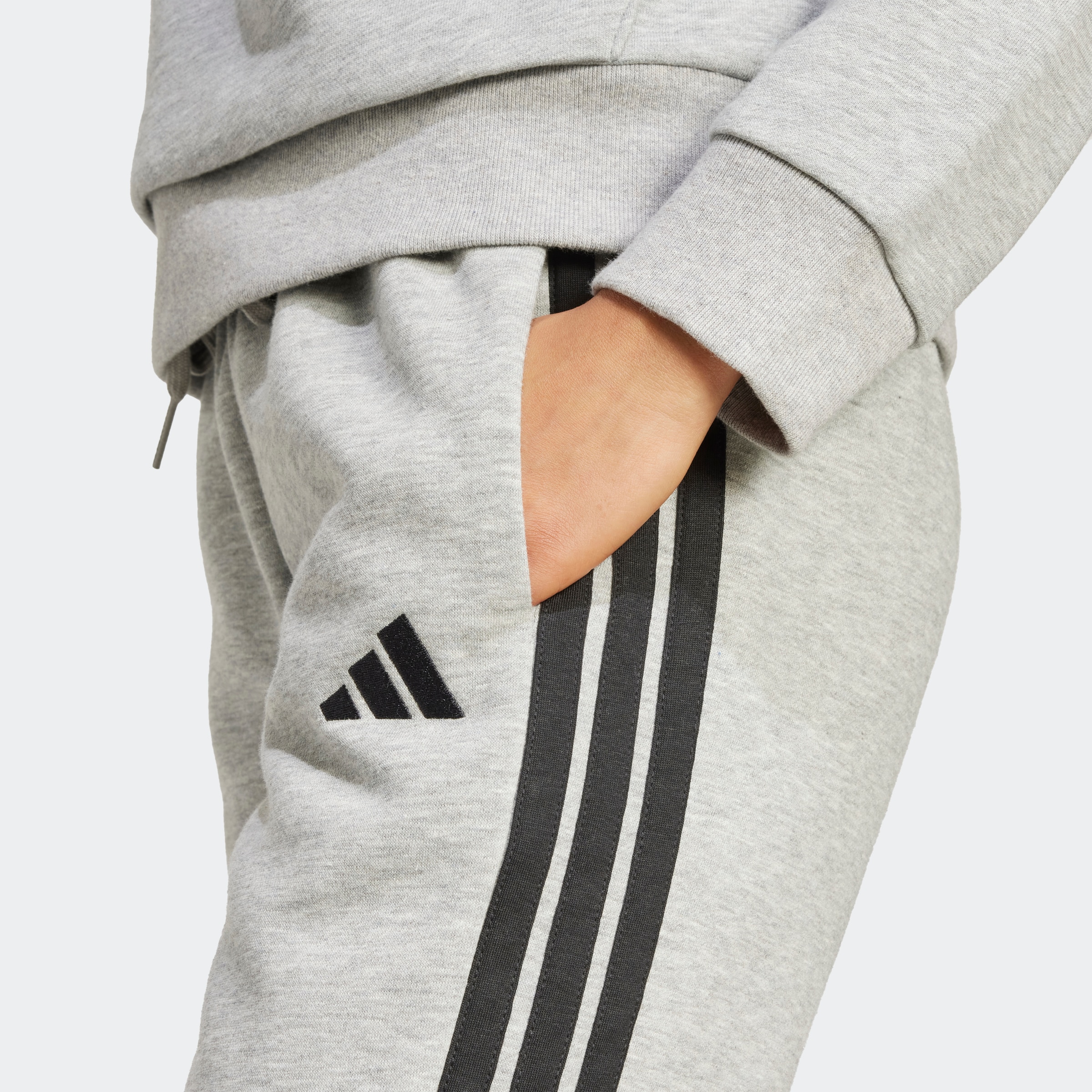 adidas Sportswear Sporthose »W 3S FL SL PT«  schmal geschnitten, für vielseitige Aktivitäten, aus Baumwollmix