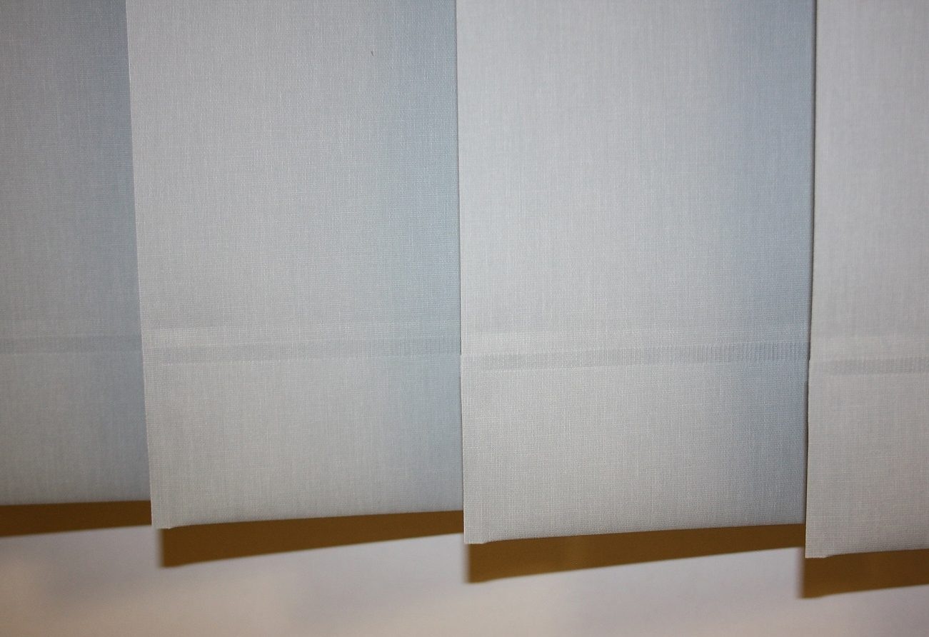 Thumbnail - sunlines Lamellenvorhang "Montana" mit Bohren Wunschmaß