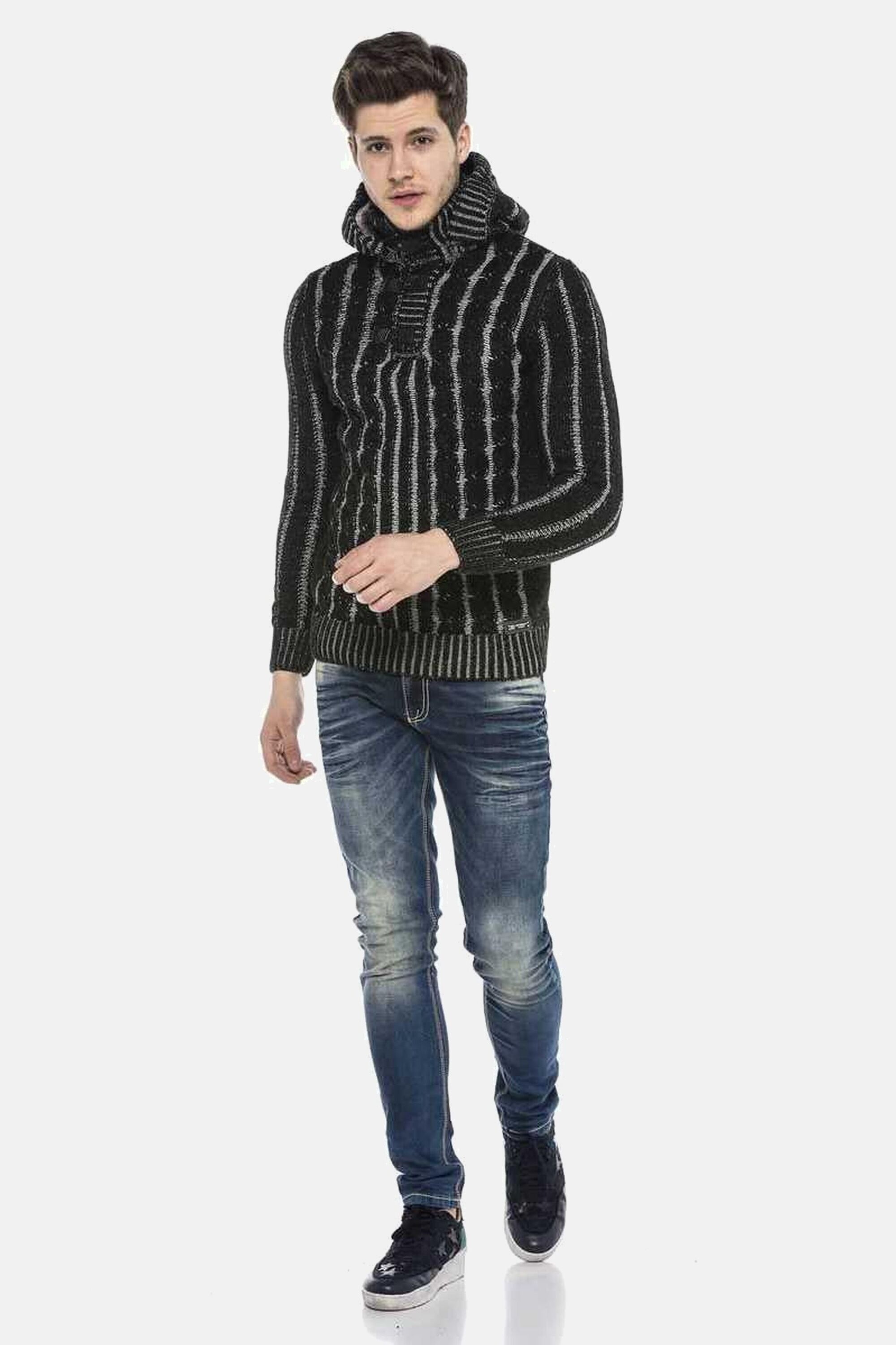 Cipo & Baxx Strickpullover »Pullover«, im modernen Design mit Kapuze, CP214