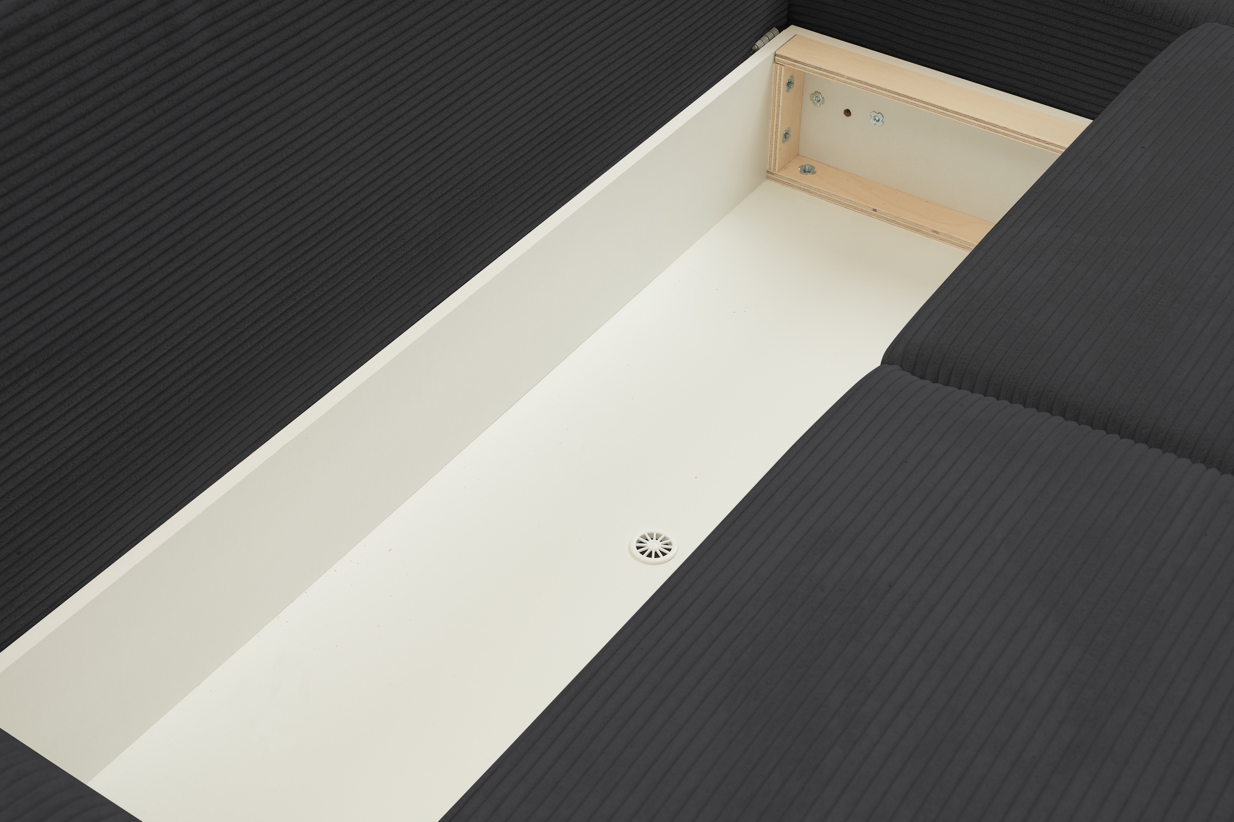 WERK2 Ecksofa »Riwa, modernes Sofa zum Kuscheln und Entspannen, Breite 300cm, L-Form«, Trendiges Ecksofa mit vielen Kissen, Schlaffunktion & Bettkasten