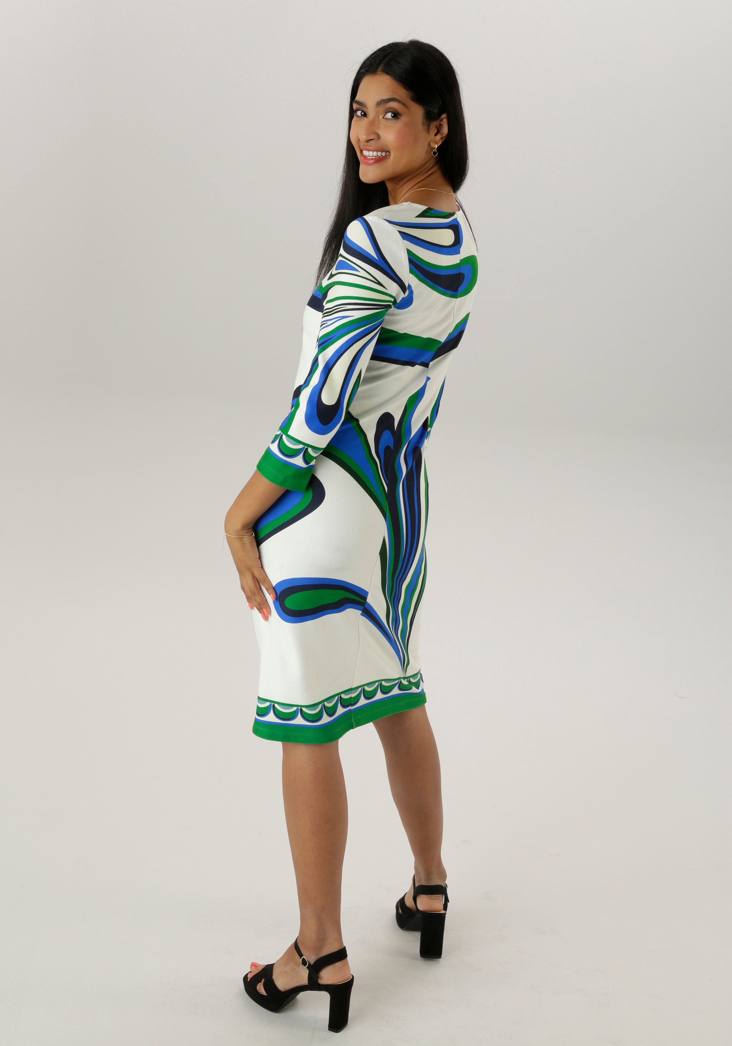 Thumbnail - Aniston SELECTED Jerseykleid, mit fantasievollen Alloverprint