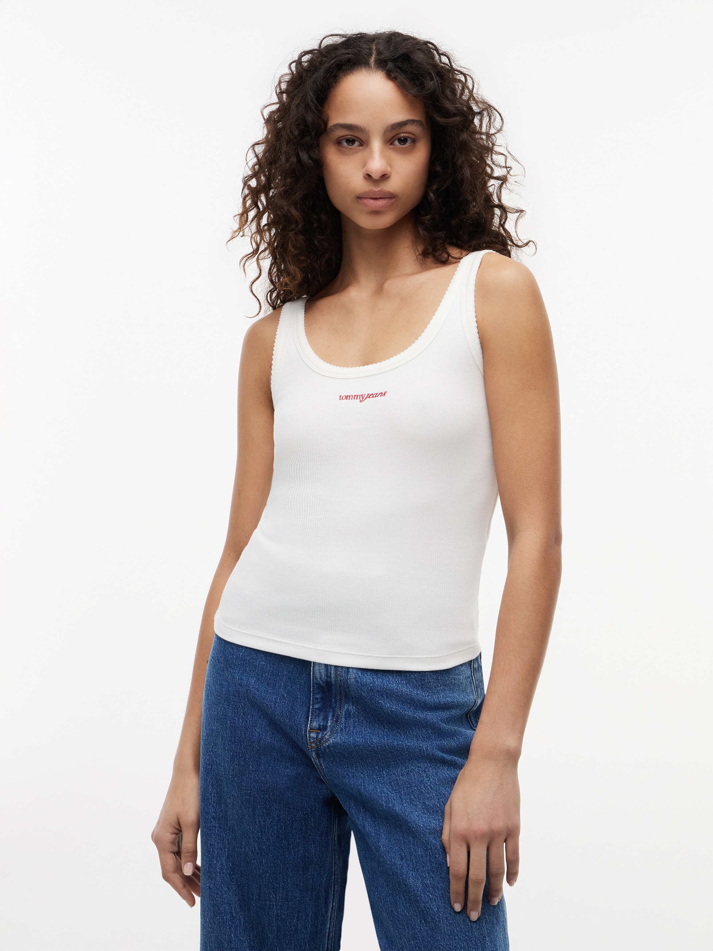 Tommy Jeans Trägertop "TJW SLIM SCRIPT RIB TANK" Baumwollmischung, slim fit, in gerippter Struktur, Logoschriftzug