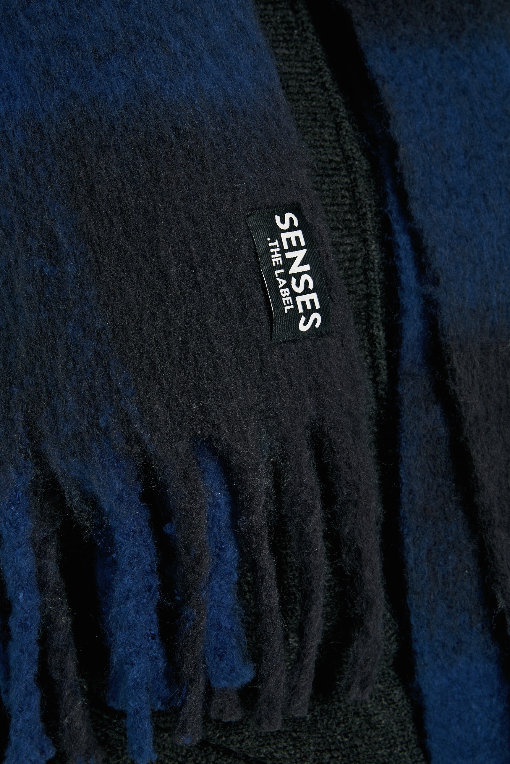 SENSES.THE LABEL Strickschal