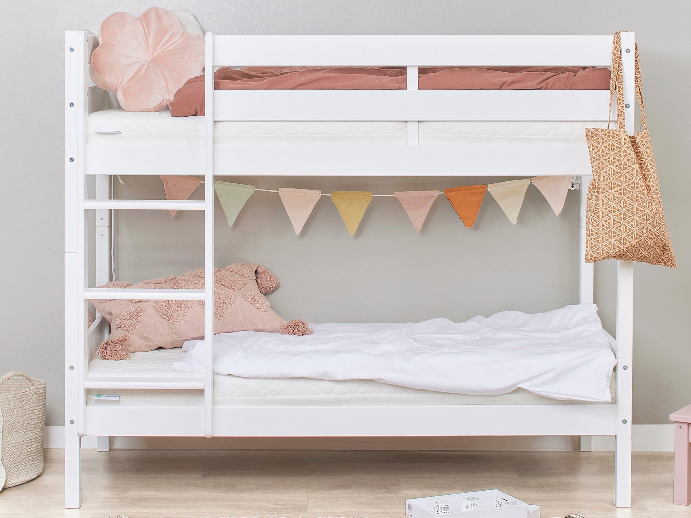 Hoppekids Etagenbett »ECO Comfort Kinderbett 90x200 oder 70x160 aus Massivholz in 4 Farben«, TÜV, FSC und Nordisches Umweltzeichen – wahlweise mit Matratzen